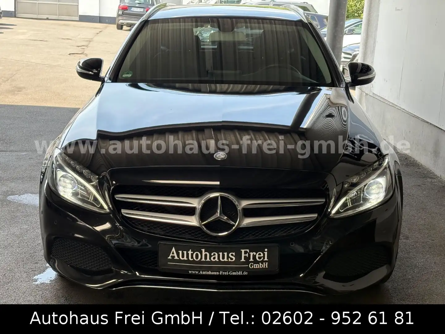 Mercedes-Benz C 180 T CGI 2-HAND*LED*TEILLEDER*NAVI*TEMPOMAT* Schwarz - 2