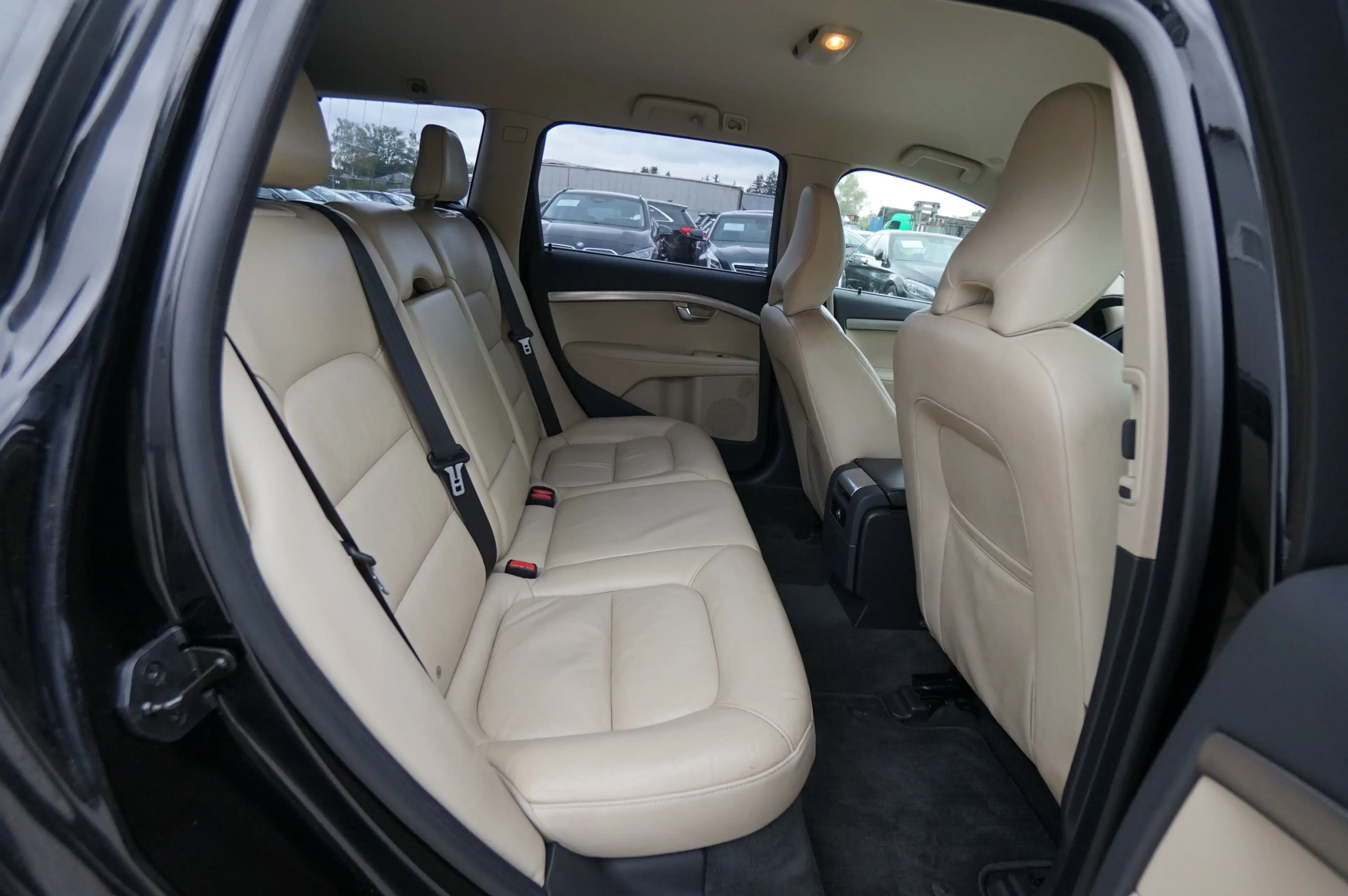 Volvo V70 1.6D Summum |KD gepflegt| |8xAlu| |Leder| — photo 13