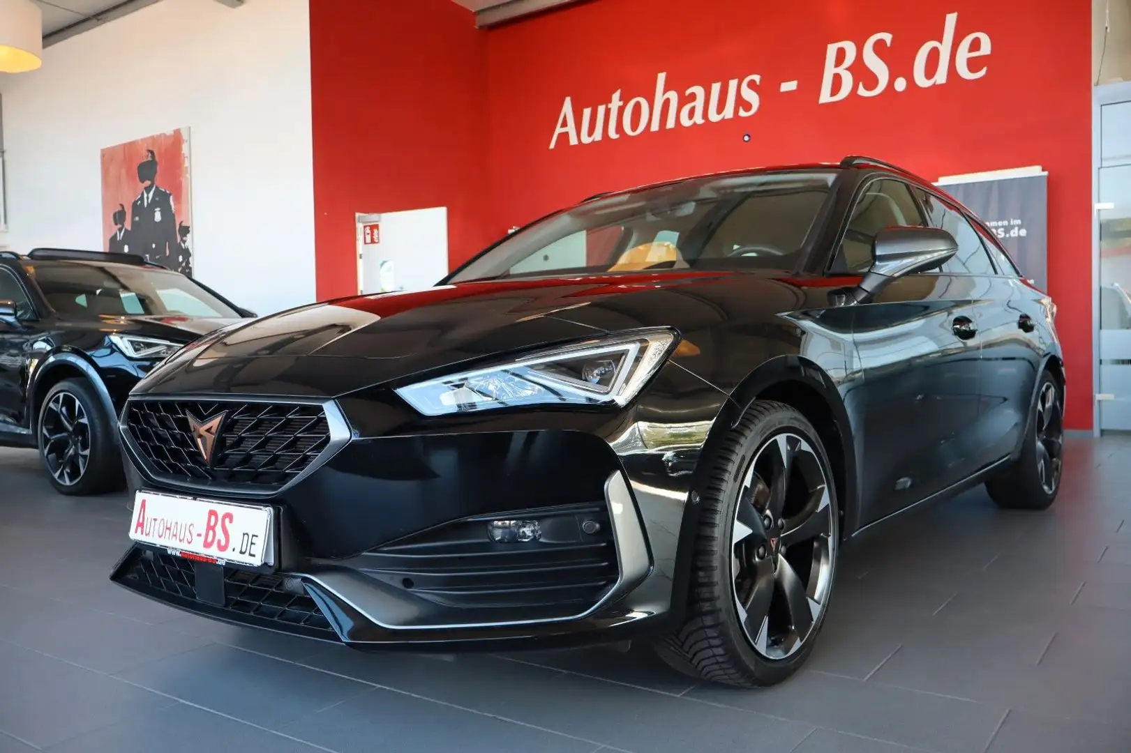 CUPRA Leon Sportstourer 1.5 eTSI,KameraNaviLED,ACC,1Hd Zwart - 1