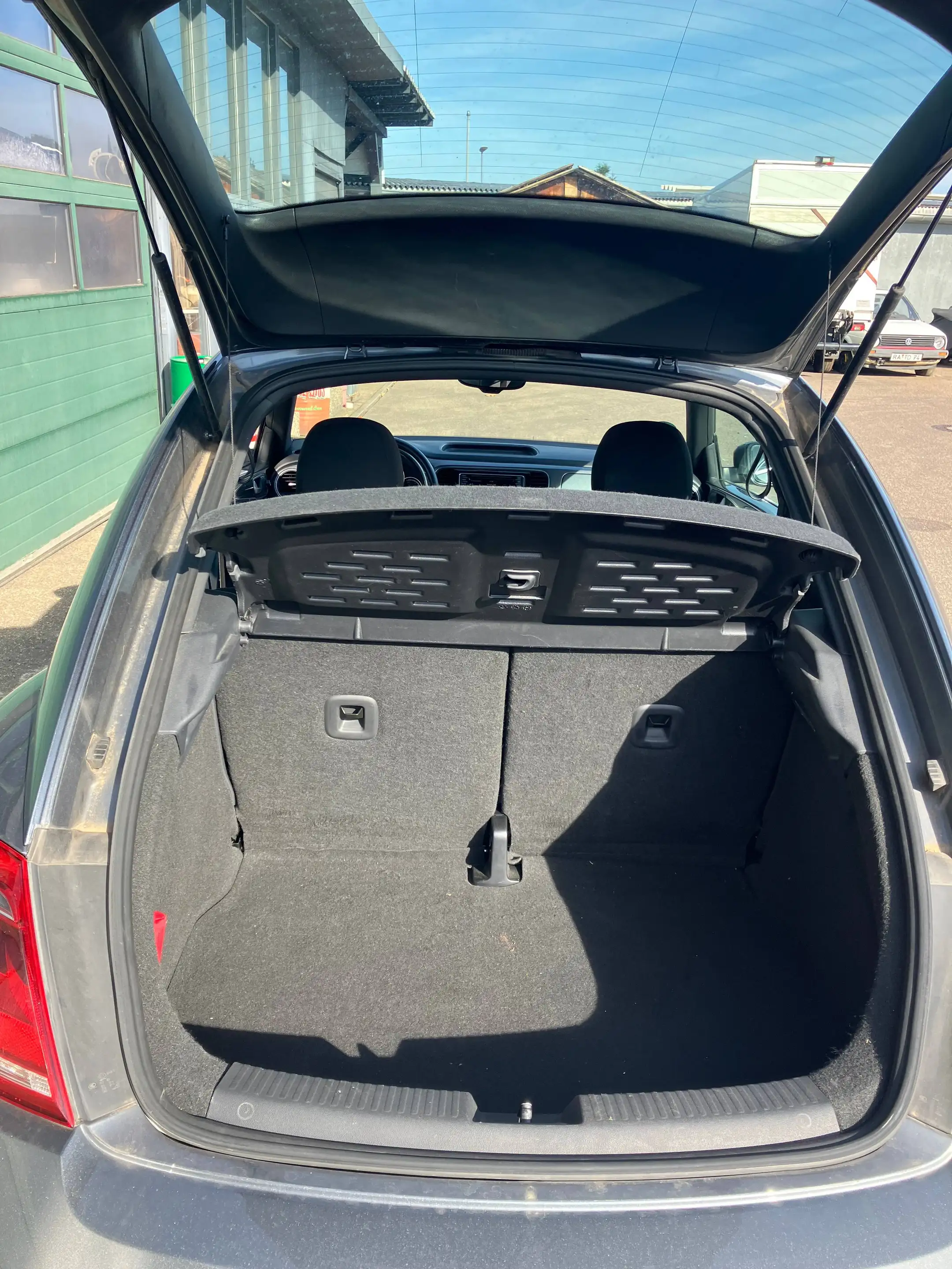 Volkswagen Beetle 2.0 TDI DSG BC PDC Tempomat Design BMT Scheckheft — photo 12