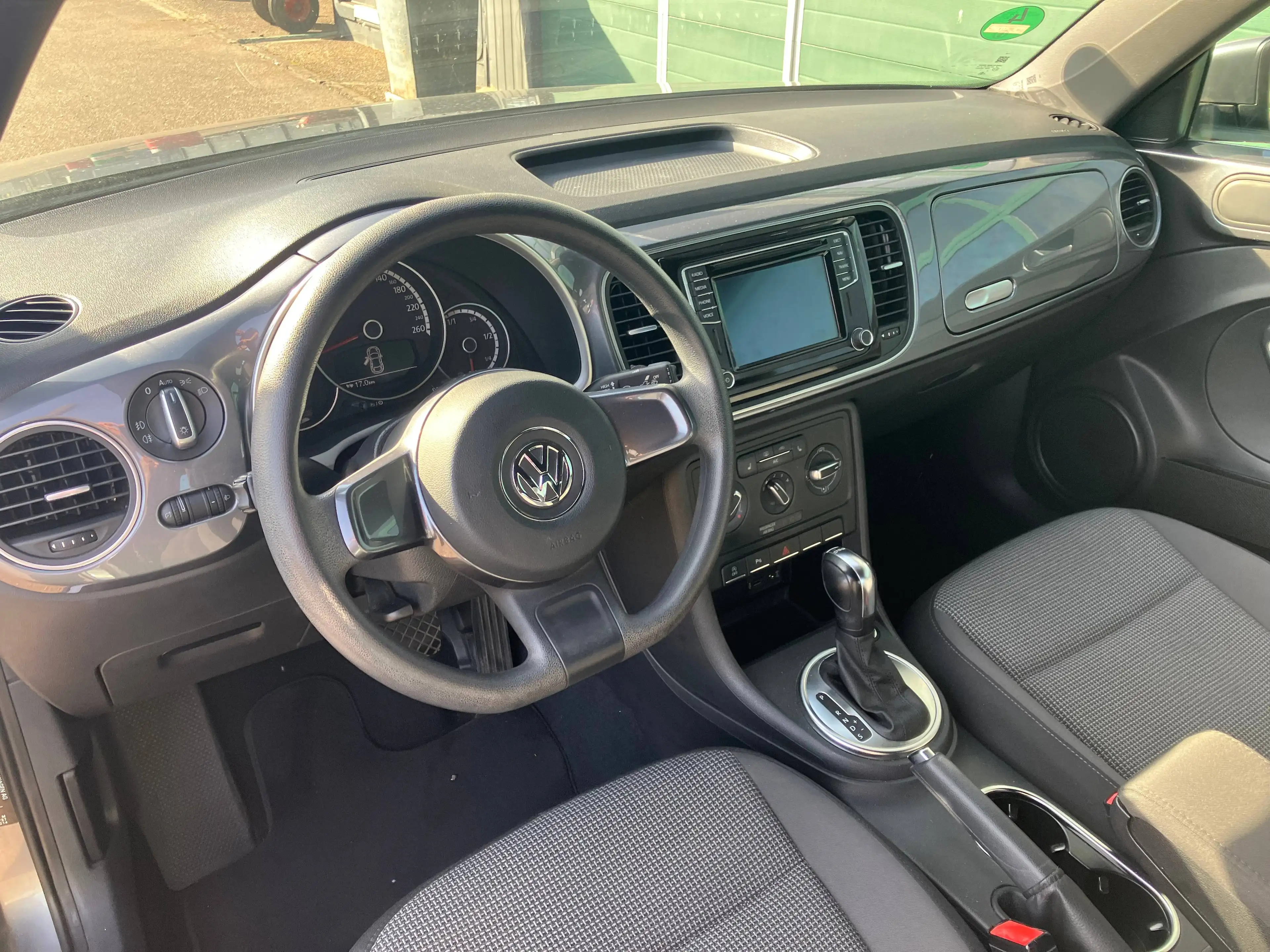 Volkswagen Beetle 2.0 TDI DSG BC PDC Tempomat Design BMT Scheckheft — photo 9