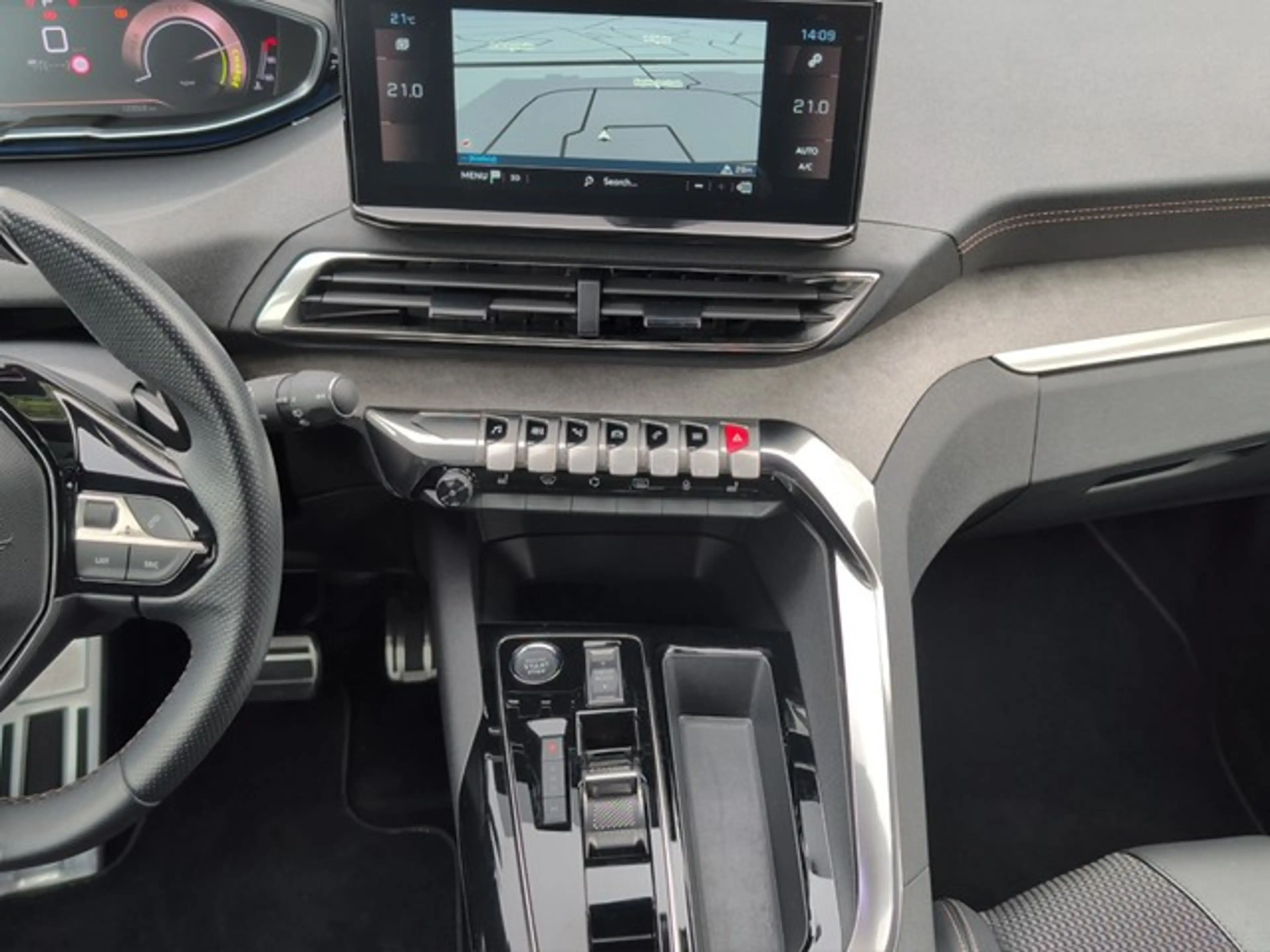 Peugeot 3008 GT HYBRID 136 e-DSC6 El. Heckkl. PANO SHZ EASY-... — photo 11