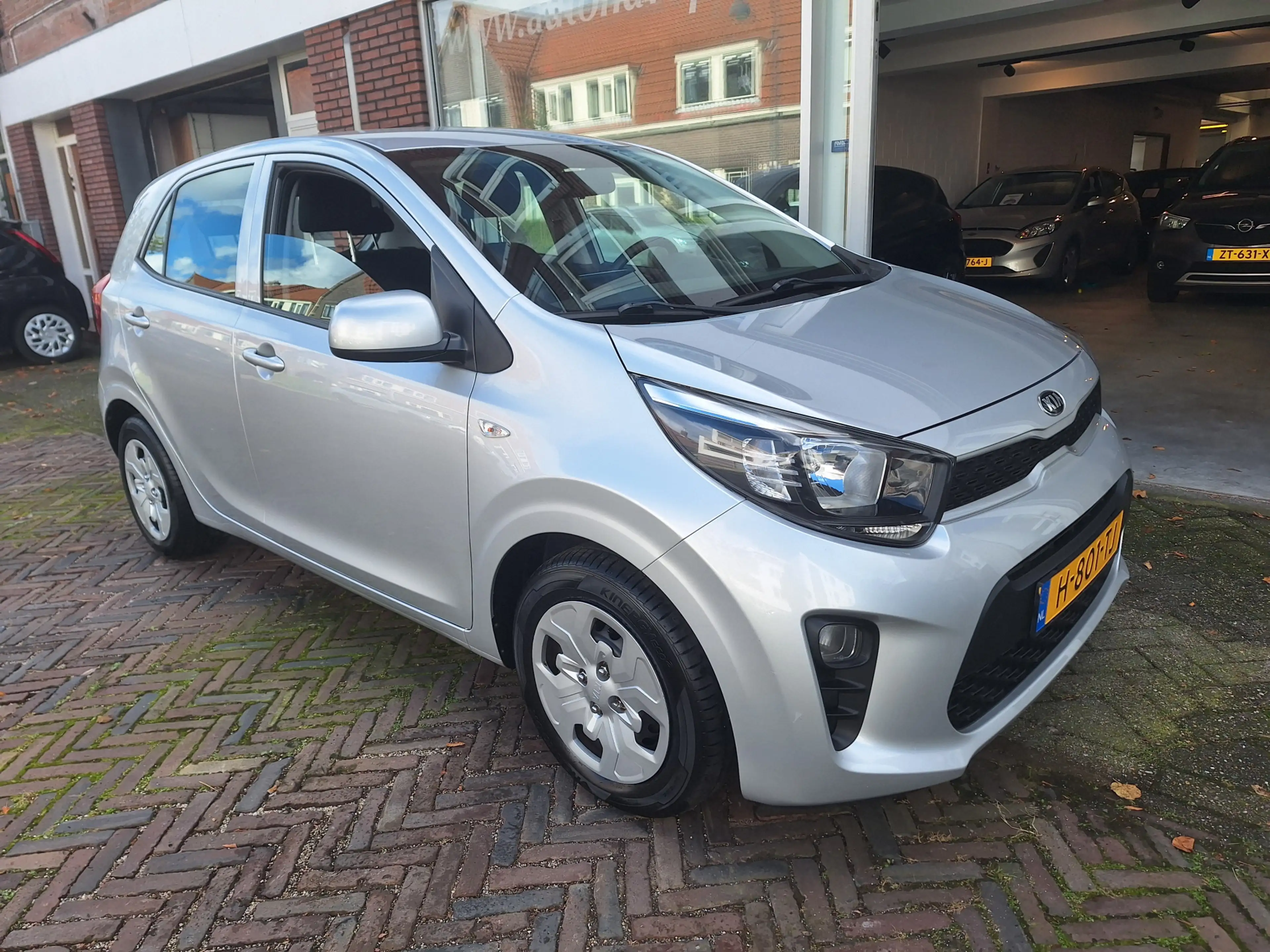Kia Picanto 1.0 MPi ComfortPlusLine 5Drs /Camera/Navi/Apple/An — photo 5