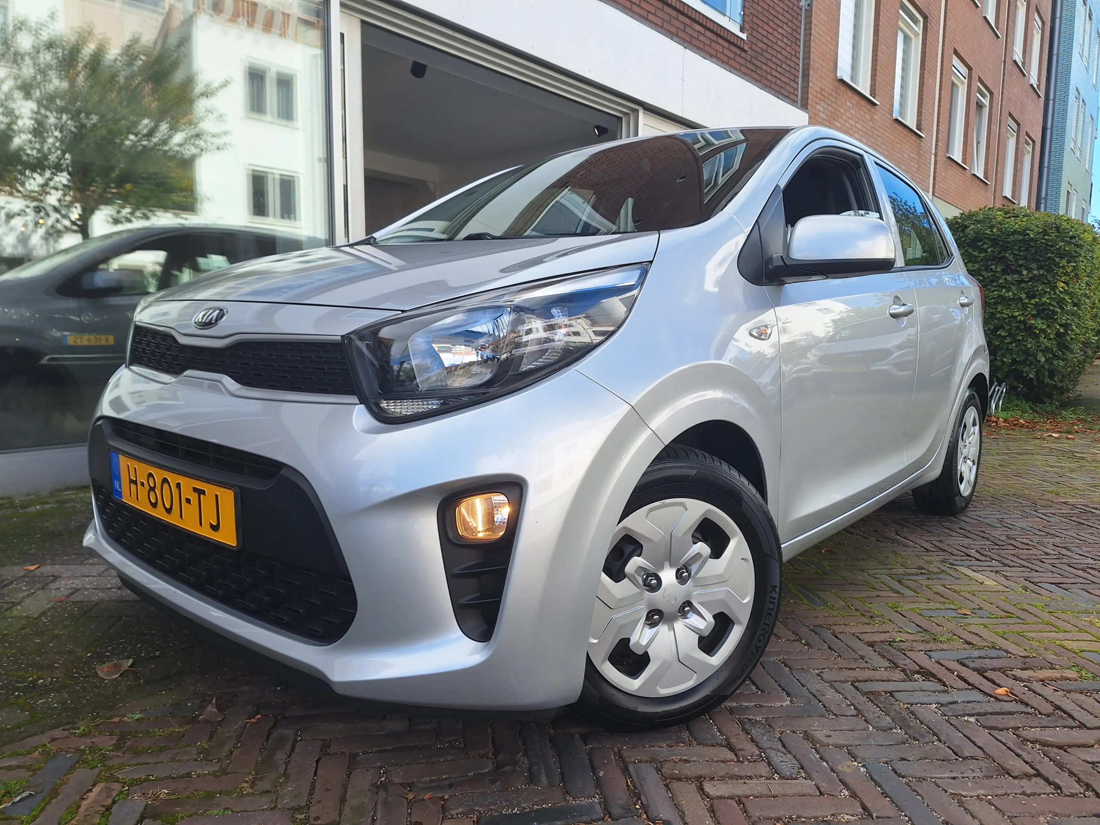 Kia Picanto 1.0 MPi ComfortPlusLine 5Drs /Camera/Navi/Apple/An — photo 7