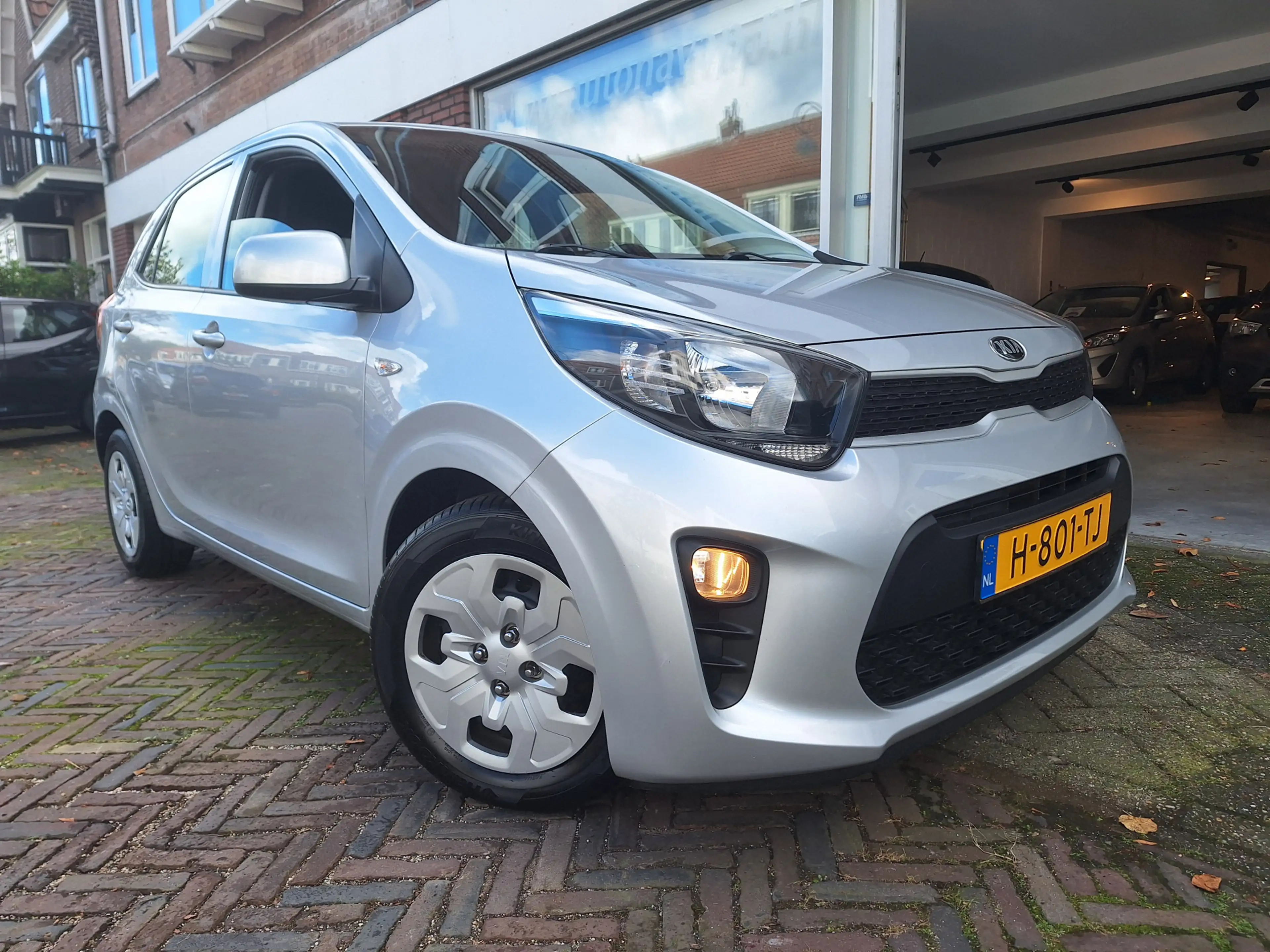 Kia Picanto 1.0 MPi ComfortPlusLine 5Drs /Camera/Navi/Apple/An — photo 9