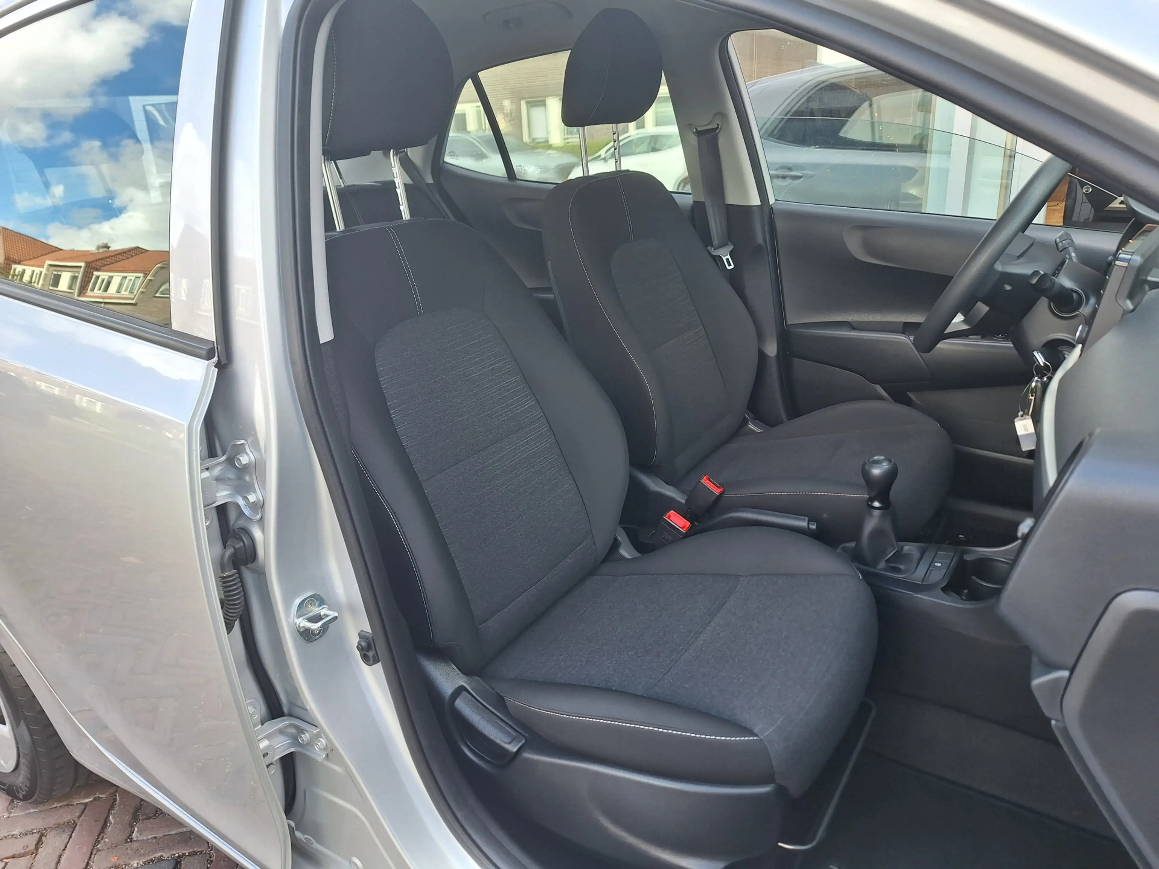 Kia Picanto 1.0 MPi ComfortPlusLine 5Drs /Camera/Navi/Apple/An — photo 21