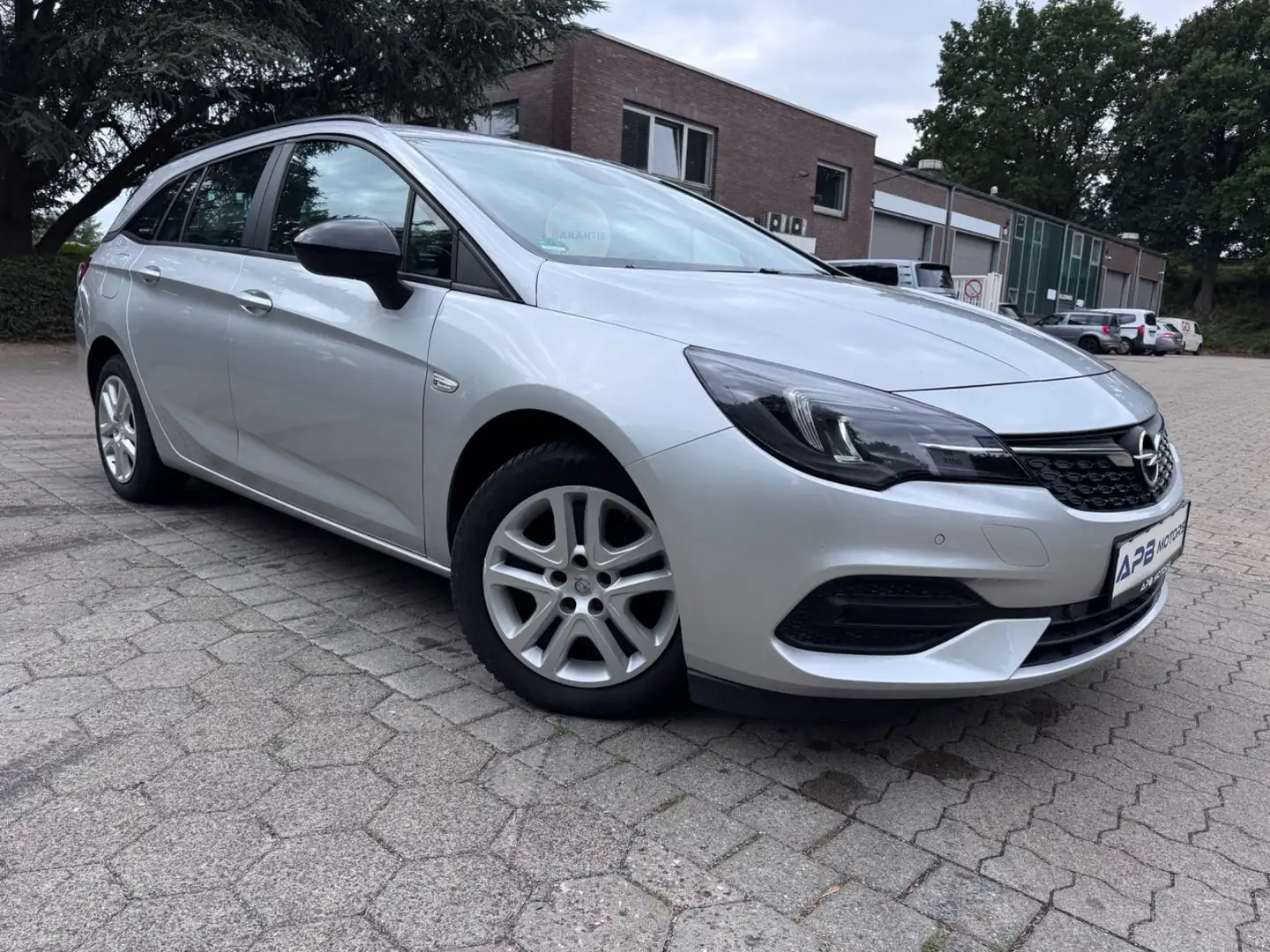Opel Astra ASTRA K EDITION LED NAVI PDC SITZ+LENKRADHEIZUNG Plateado - 1