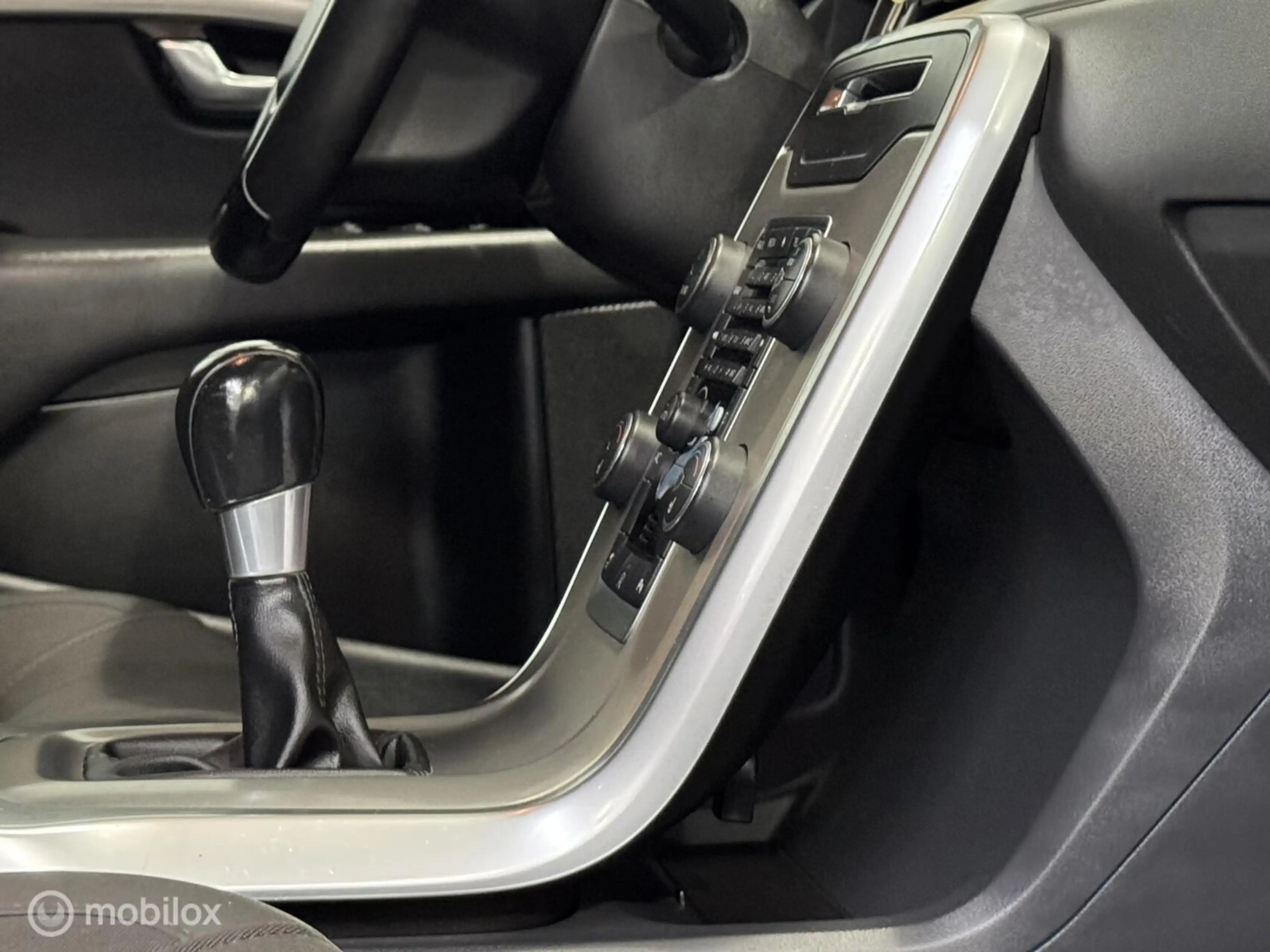 Volvo V70 2.0 D3 Momentum [ dealer historie trekhaak stoelve — photo 19