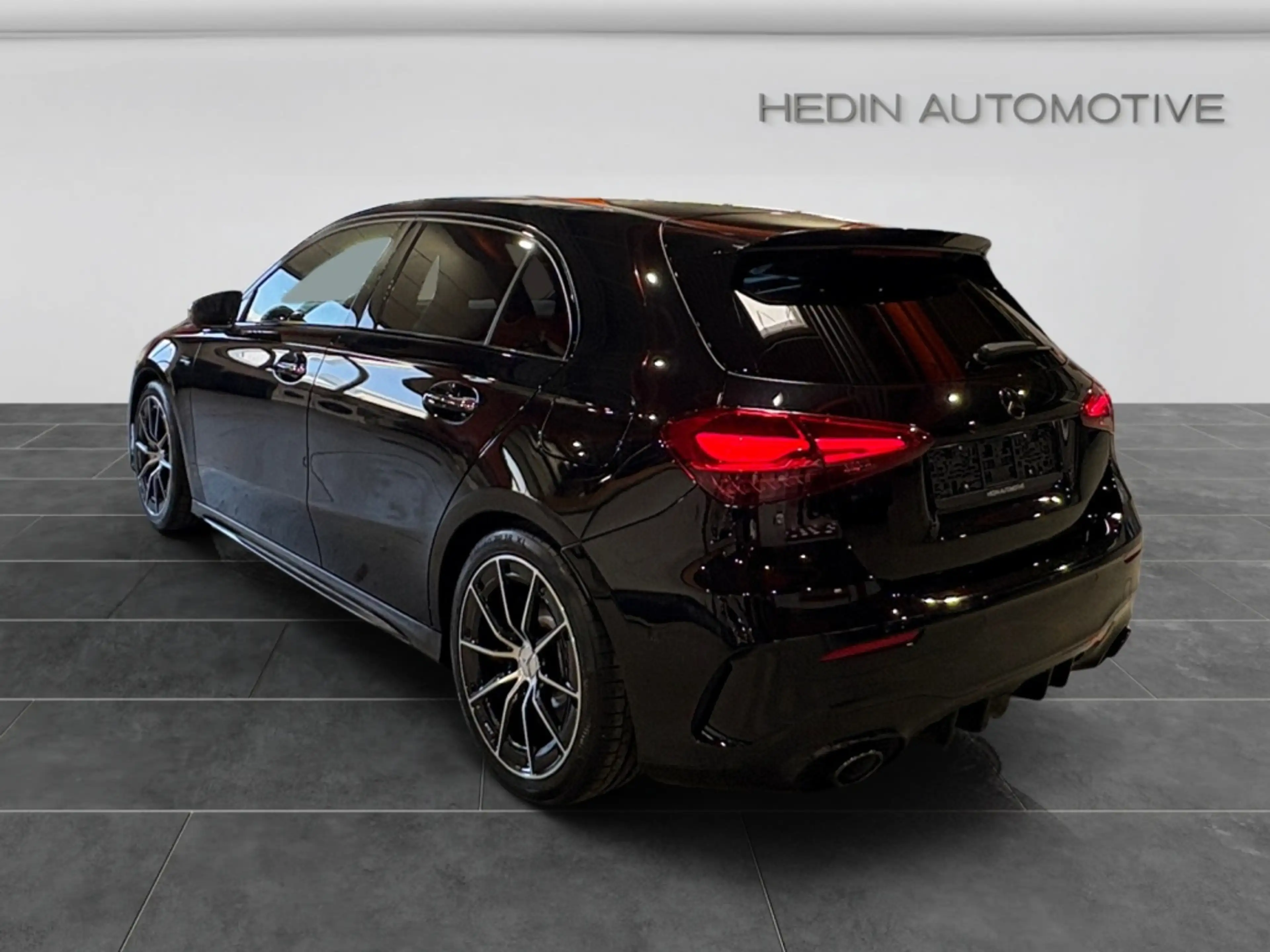 Mercedes-Benz A 35 AMG AMG A 35 4MATIC  Kompaktlimousine AMG|NIGHT|MBUX — photo 4
