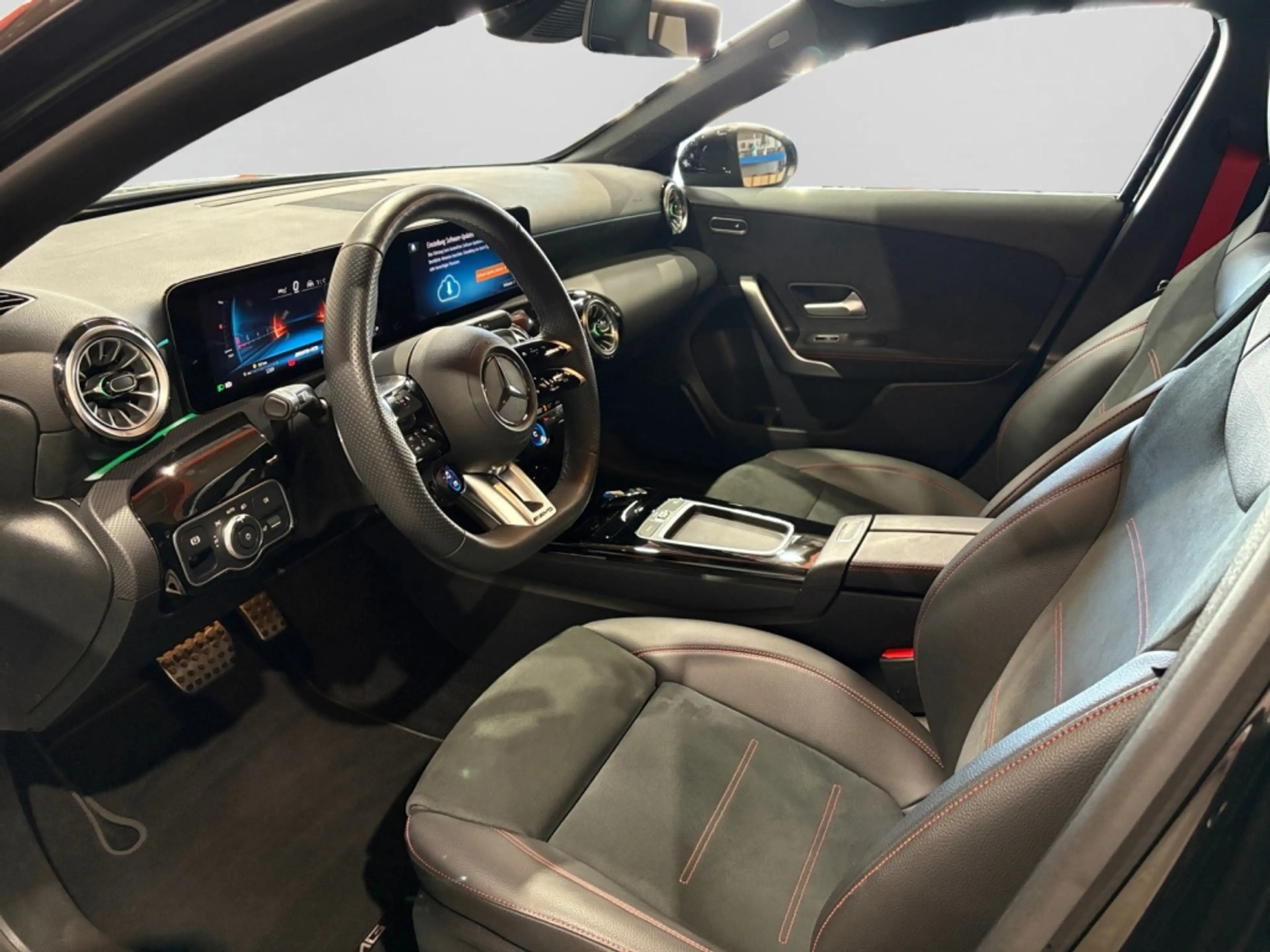 Mercedes-Benz A 35 AMG AMG A 35 4MATIC  Kompaktlimousine AMG|NIGHT|MBUX — photo 10