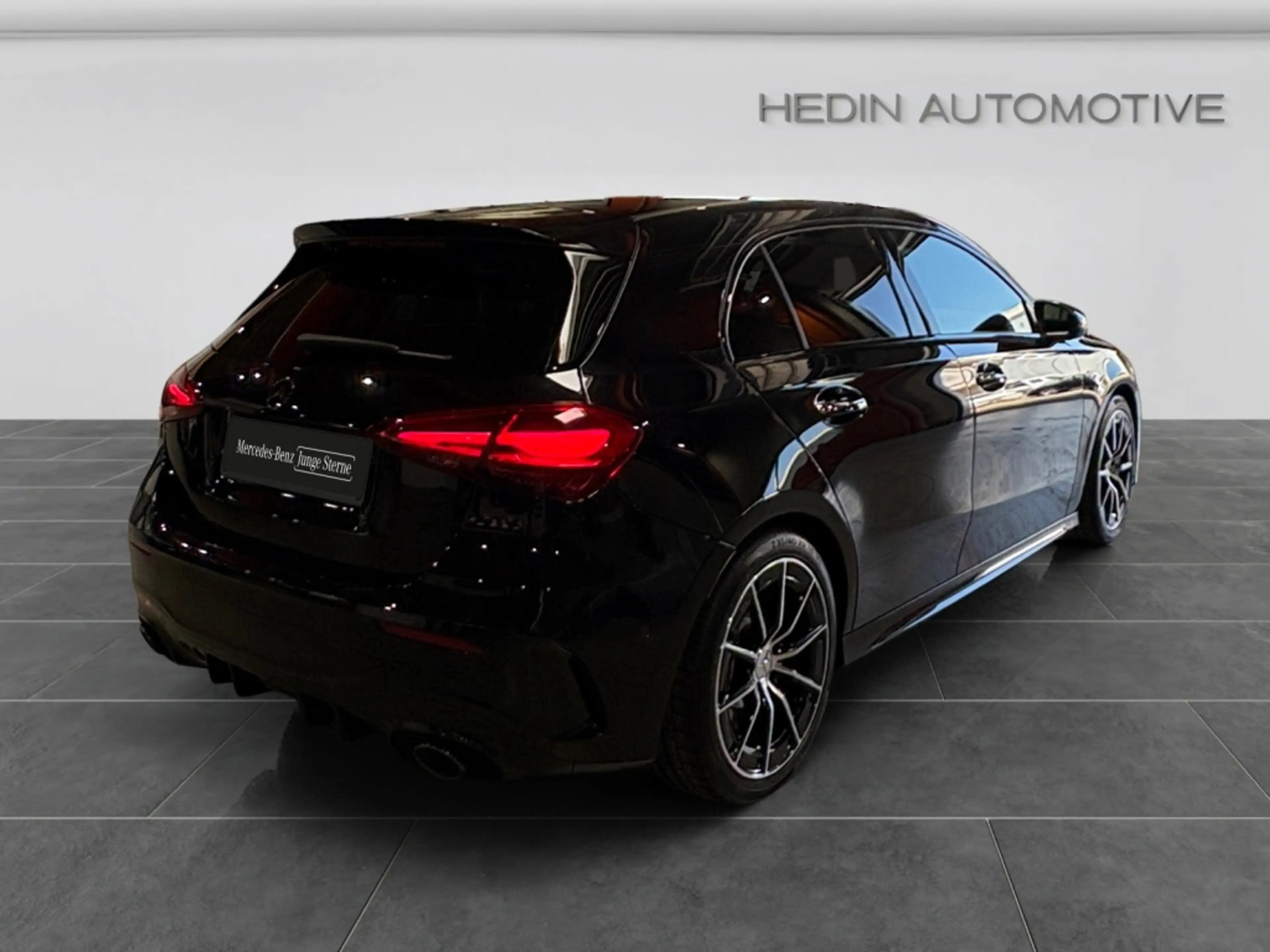 Mercedes-Benz A 35 AMG AMG A 35 4MATIC  Kompaktlimousine AMG|NIGHT|MBUX — photo 6