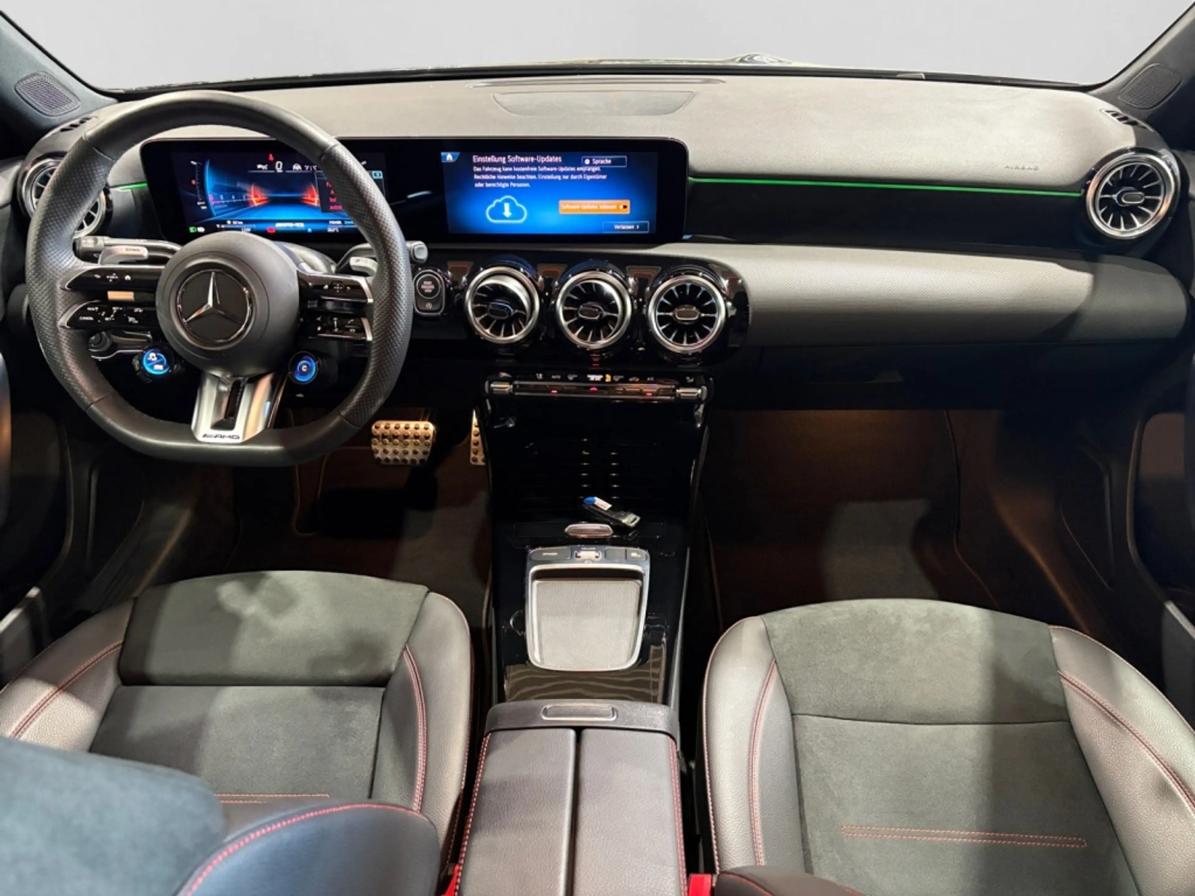 Mercedes-Benz A 35 AMG AMG A 35 4MATIC  Kompaktlimousine AMG|NIGHT|MBUX — photo 11