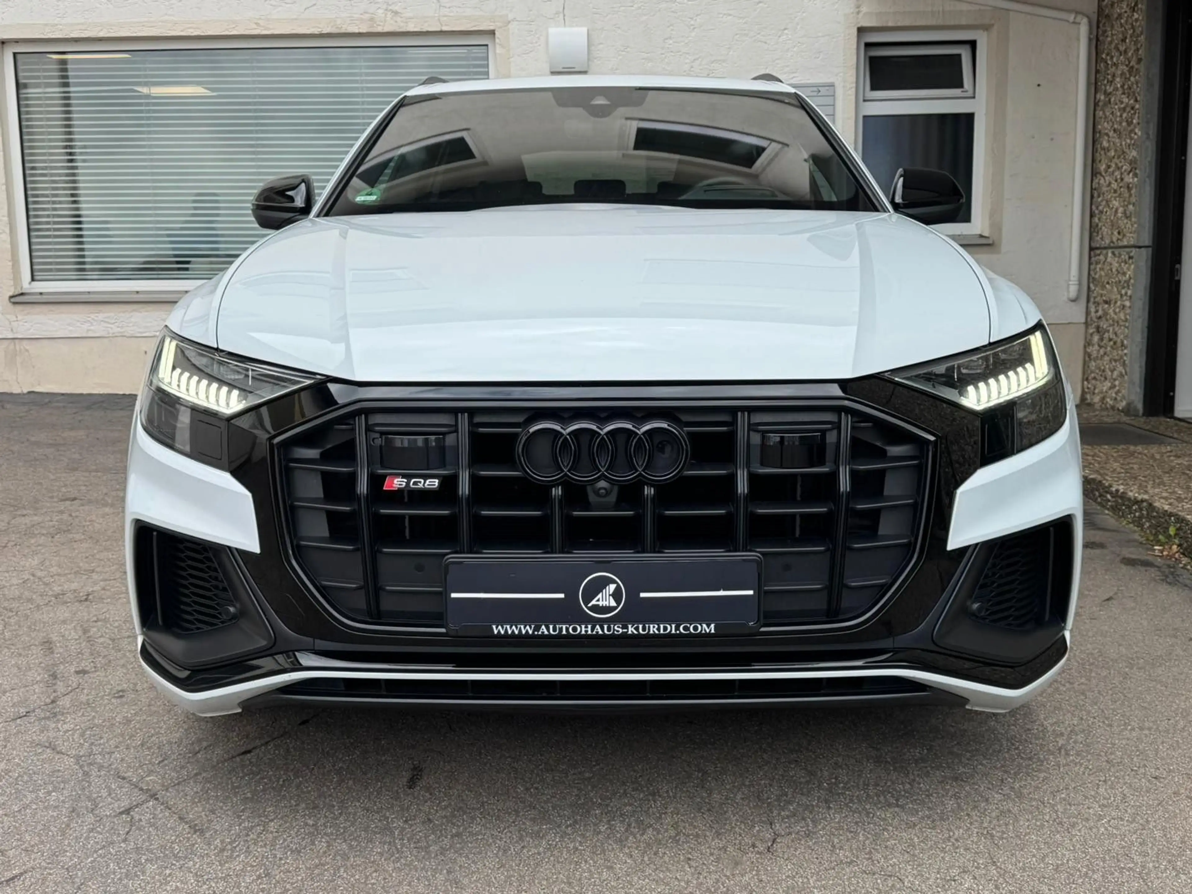 Audi SQ8 4.0TDI B&O NACHT SOFT PANO HUD STAND-HZ AHK — photo 3