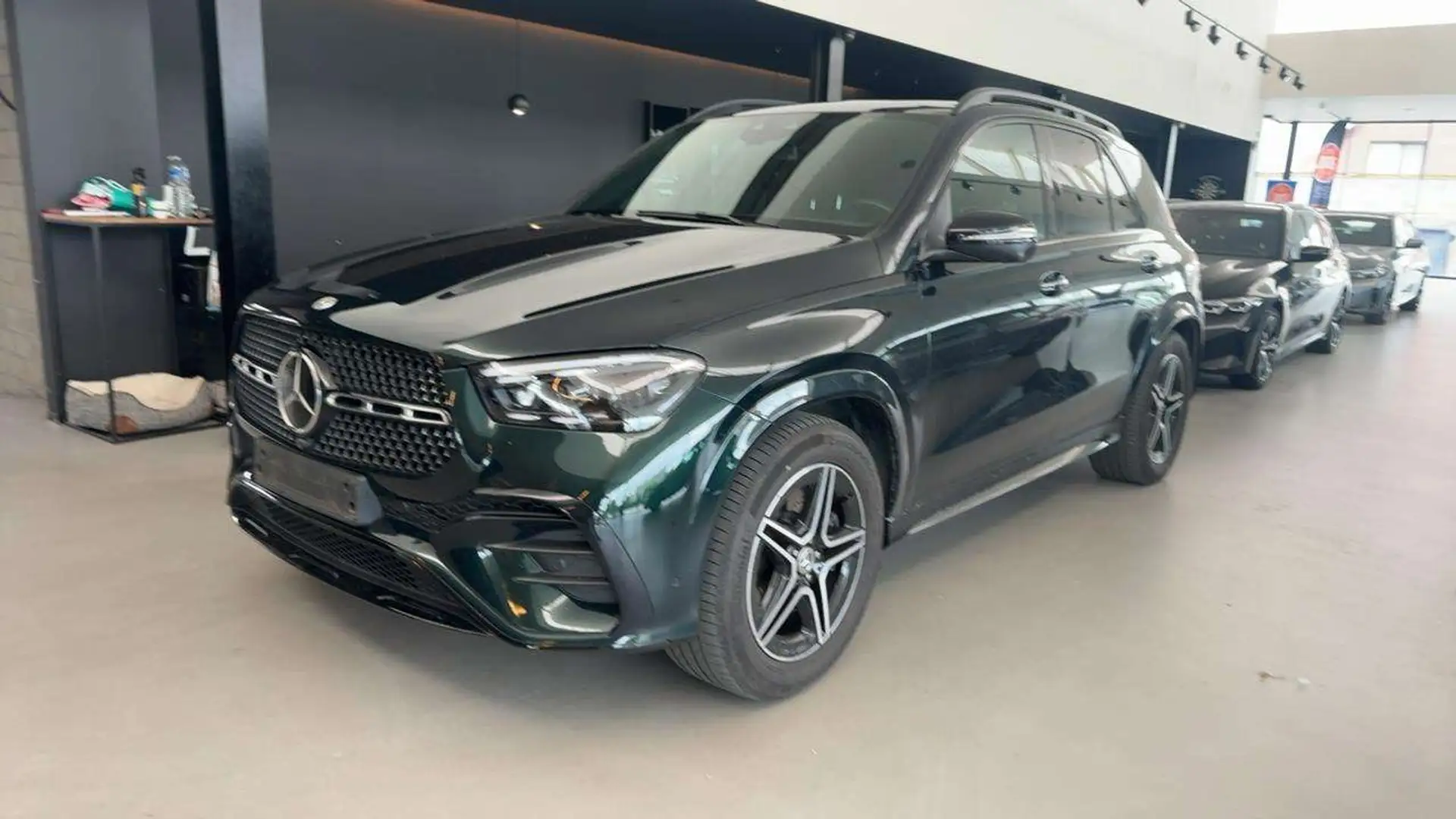 Mercedes-Benz GLE 350 de AMG Vert - 2