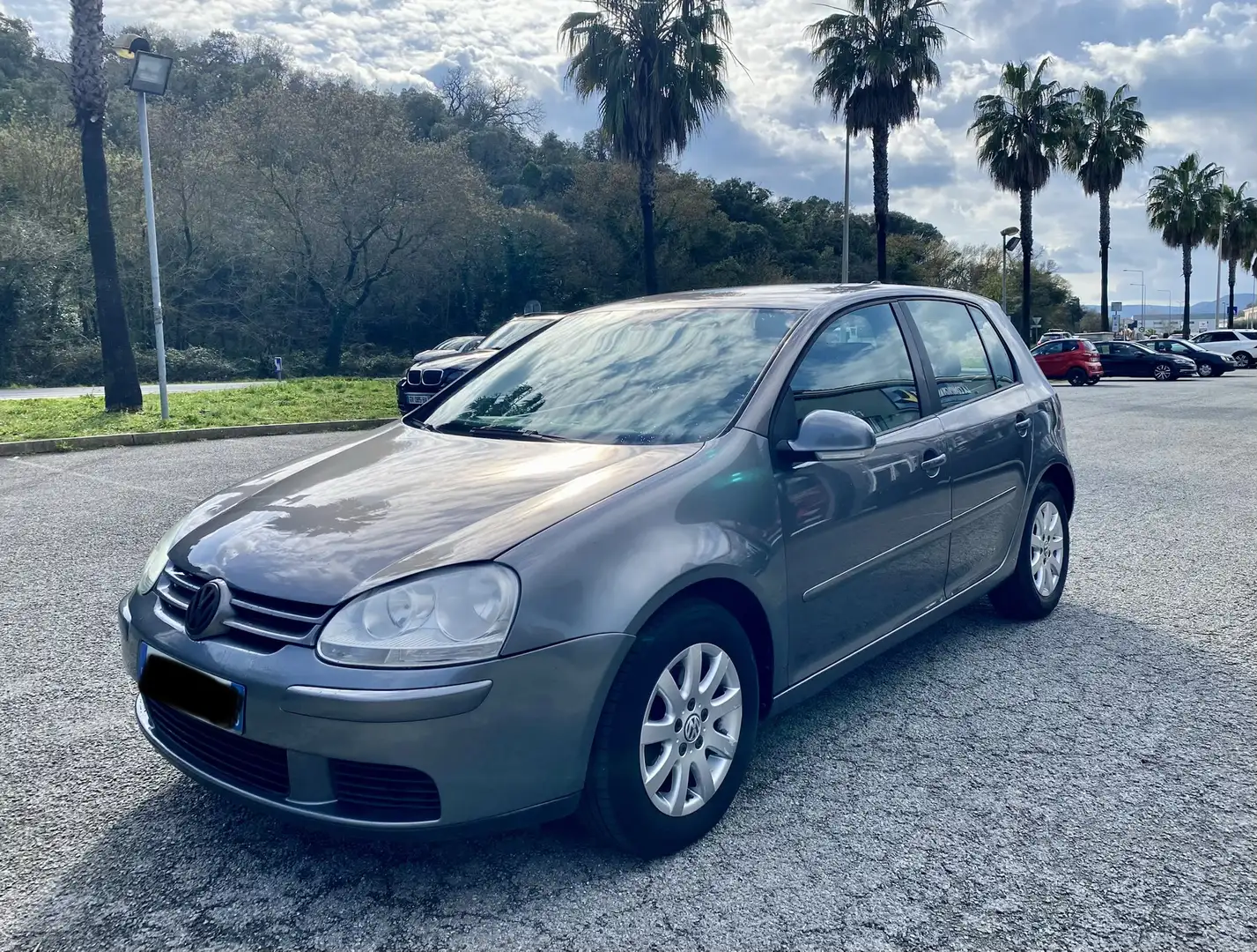 Volkswagen Golf 1.6 16S FSI Confort - 1