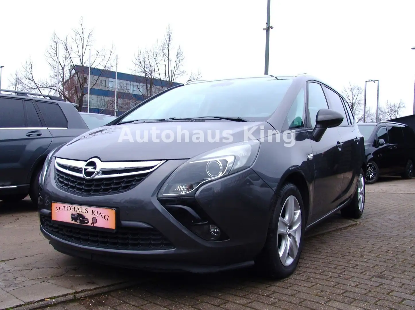 Opel Zafira C Tourer Edition-Autom Grau - 2