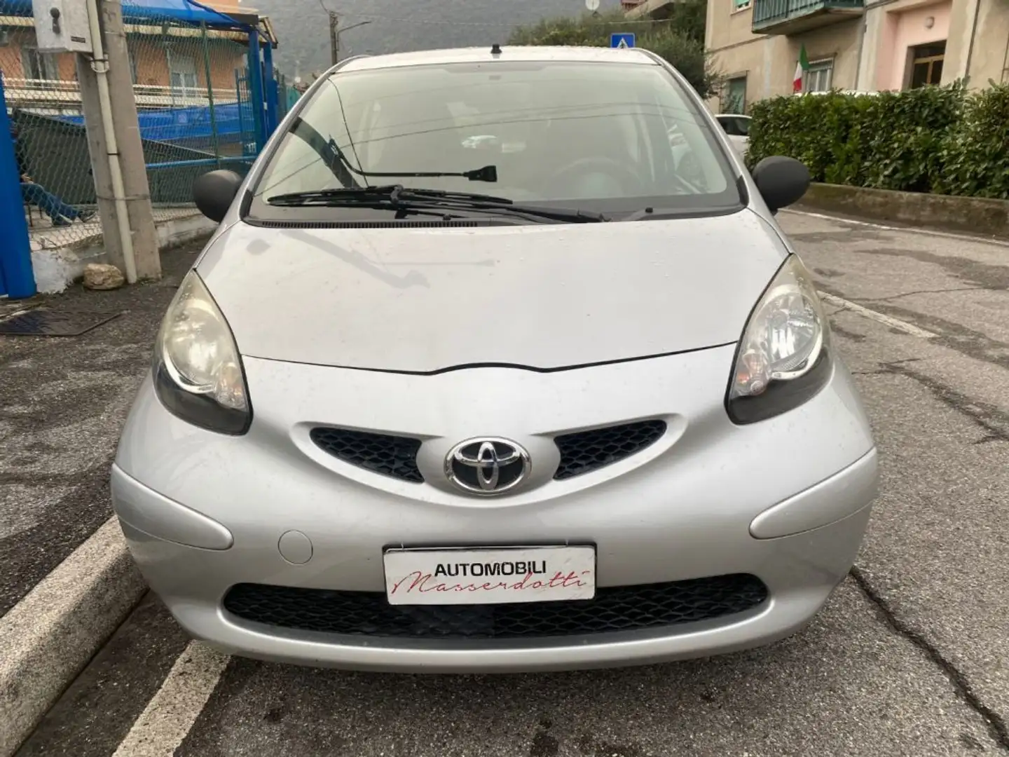 Toyota Aygo 1.0 12V VVT-i 3 porte Now Argento - 2