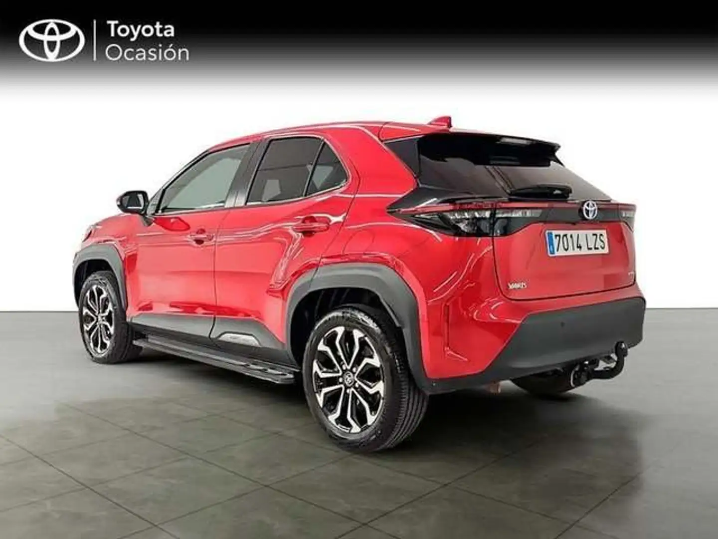 Toyota Yaris Cross 120H Active Tech Rojo - 2