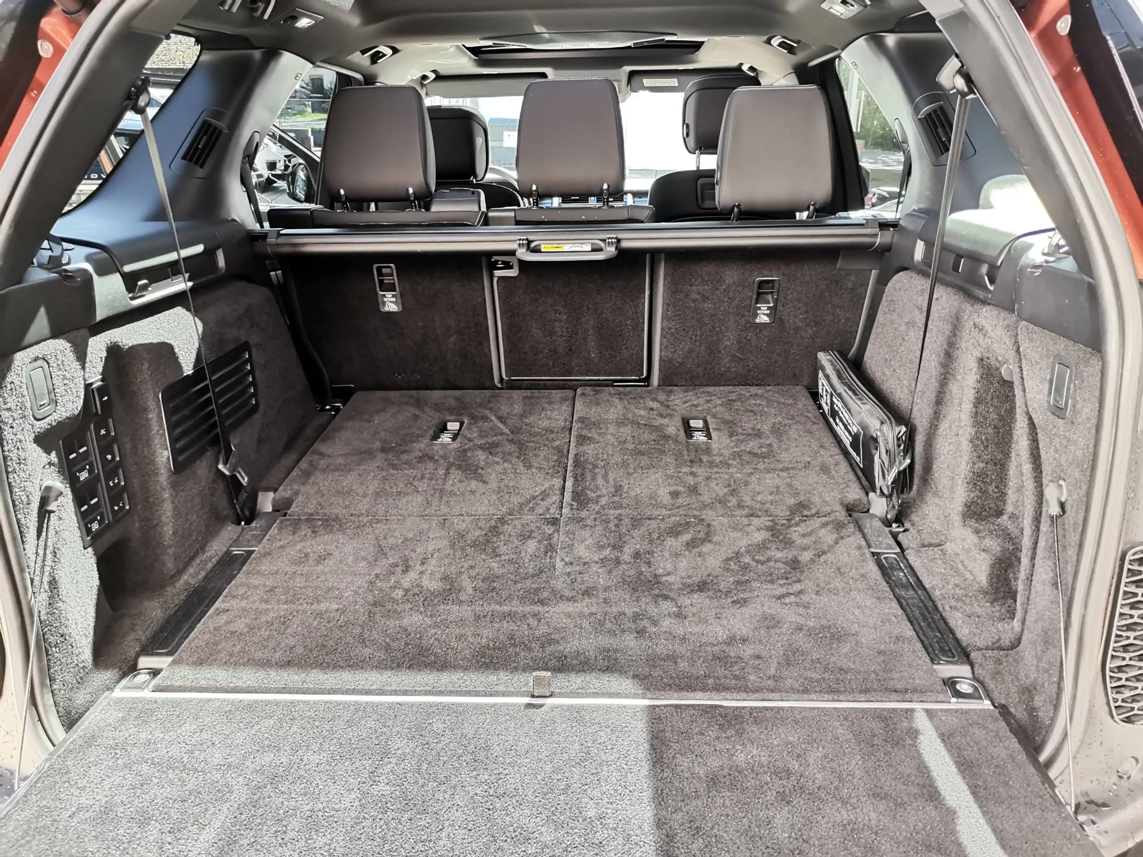 Land Rover Discovery P360 R-Dynamic HSE*7-Sitzer*Pano*22"Räder — photo 10