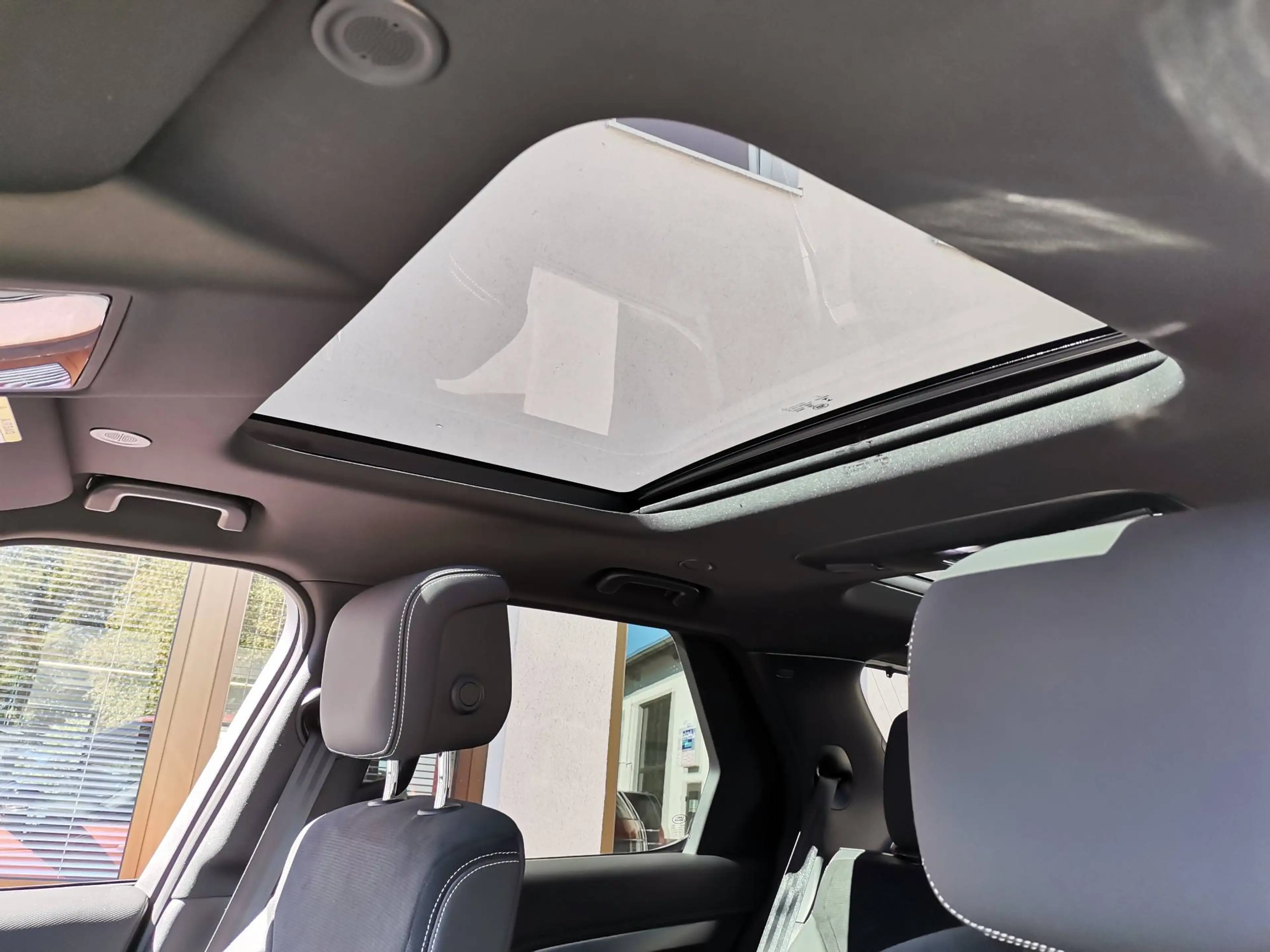 Land Rover Discovery P360 R-Dynamic HSE*7-Sitzer*Pano*22"Räder — photo 9