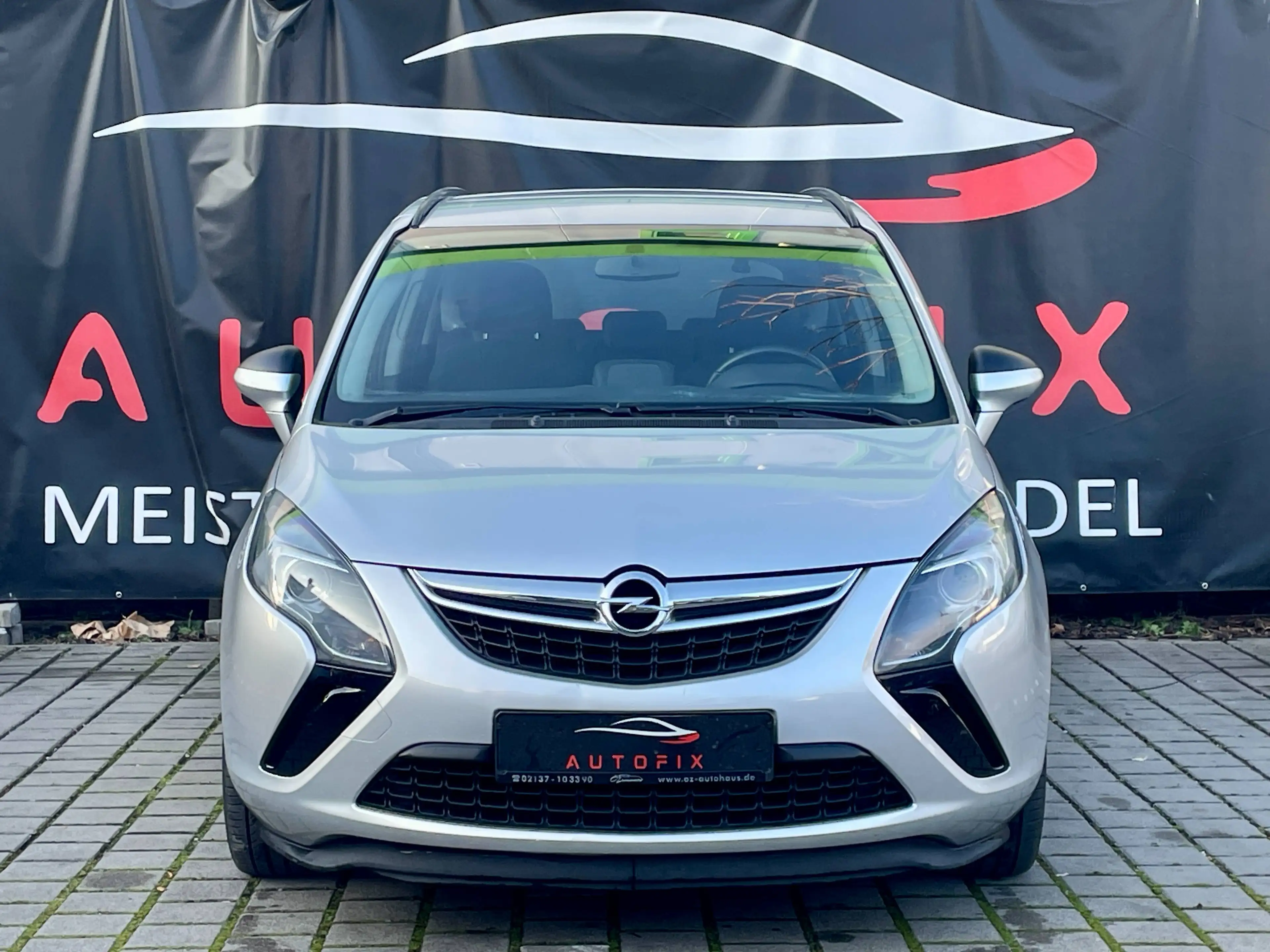Opel Zafira Tourer Edition 1,6*7 Sitze*Navi — photo 2