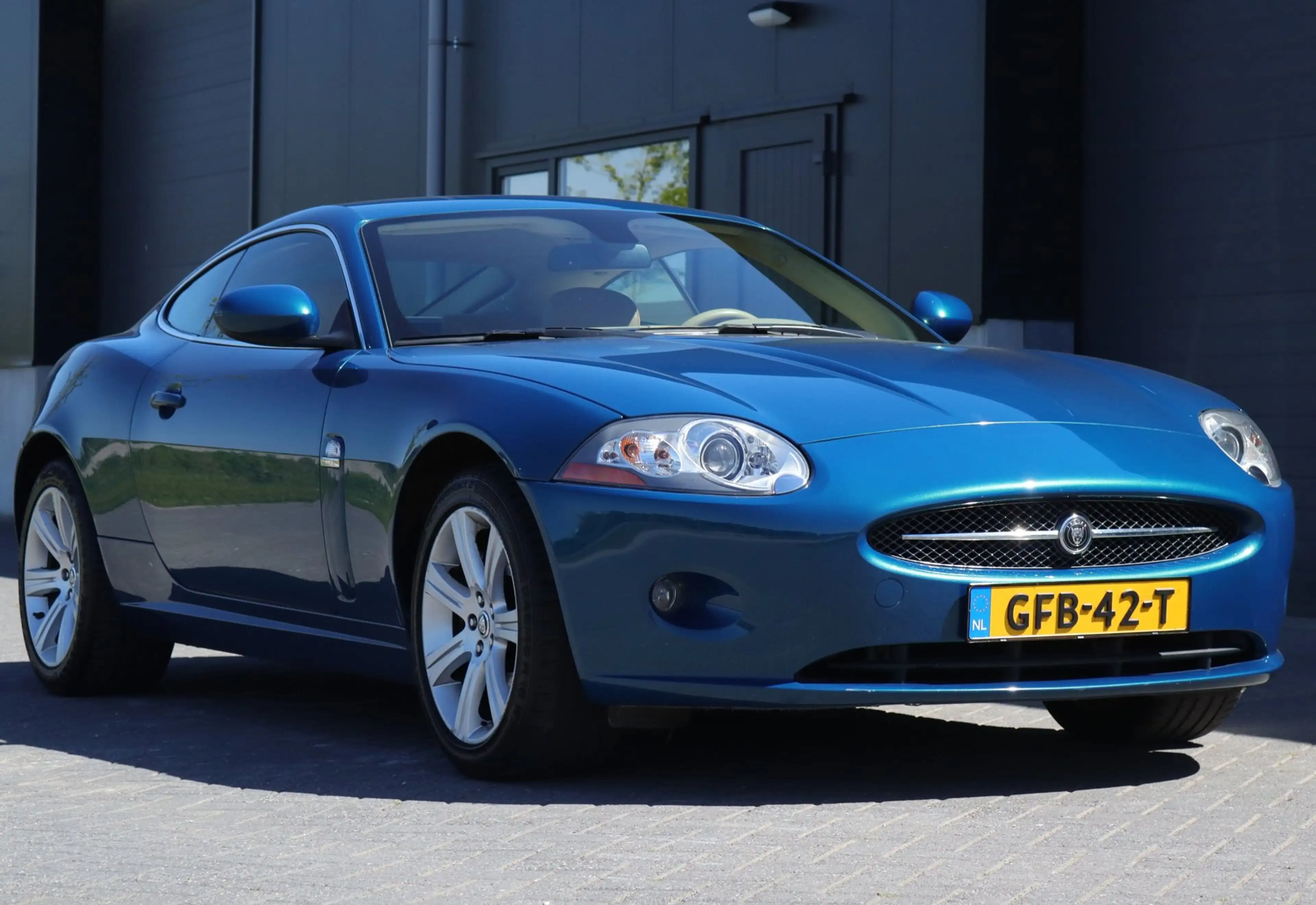 Jaguar XK 3.5 V8 Coupé — photo 6