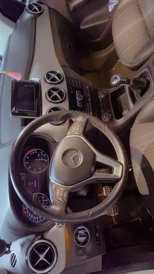 Mercedes-Benz B 180 B 180 Wit - 2