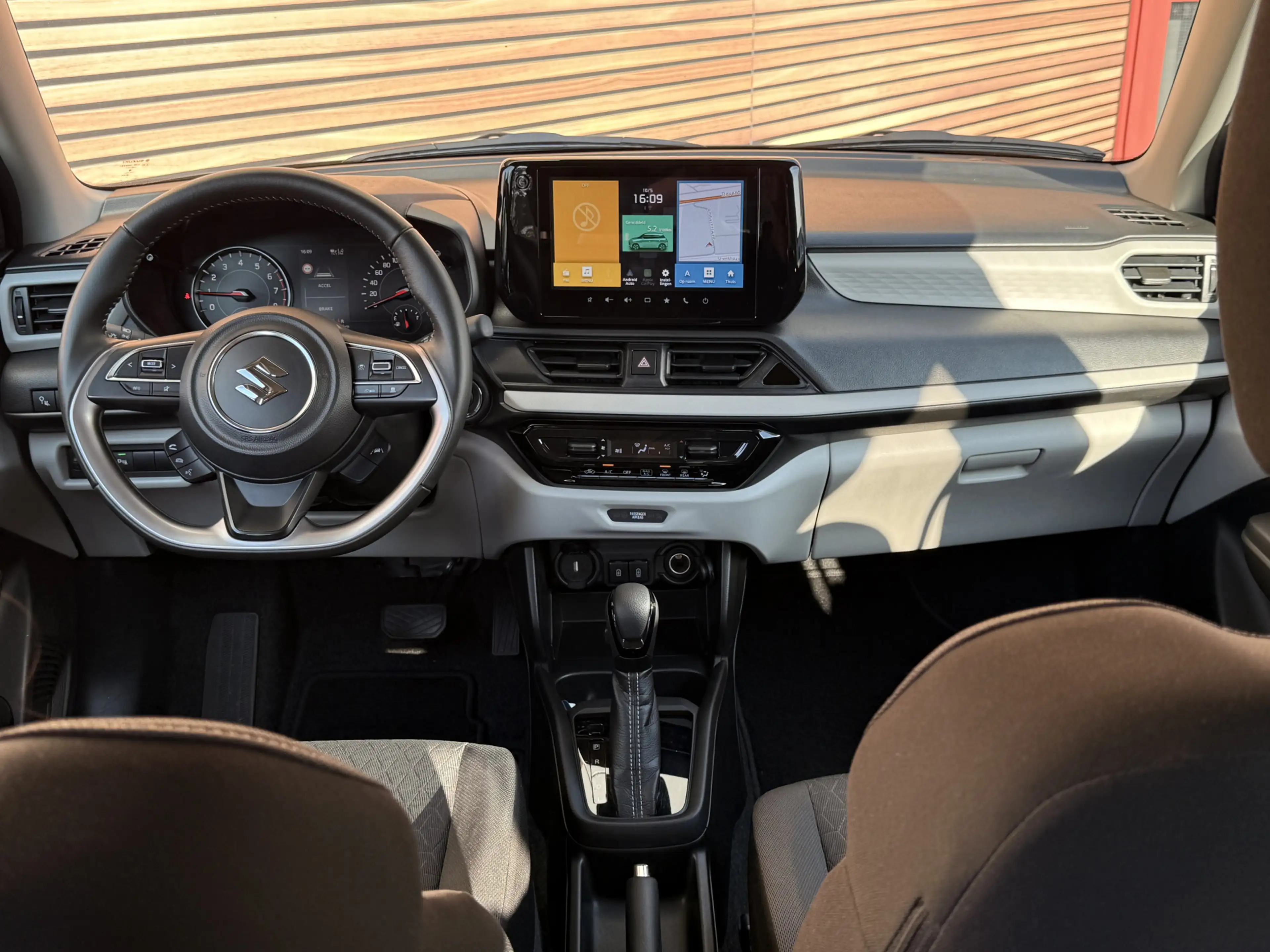 Suzuki Swift 1.2 Select Smart Hybrid Navi / Camera /  Adpt Crui — photo 2