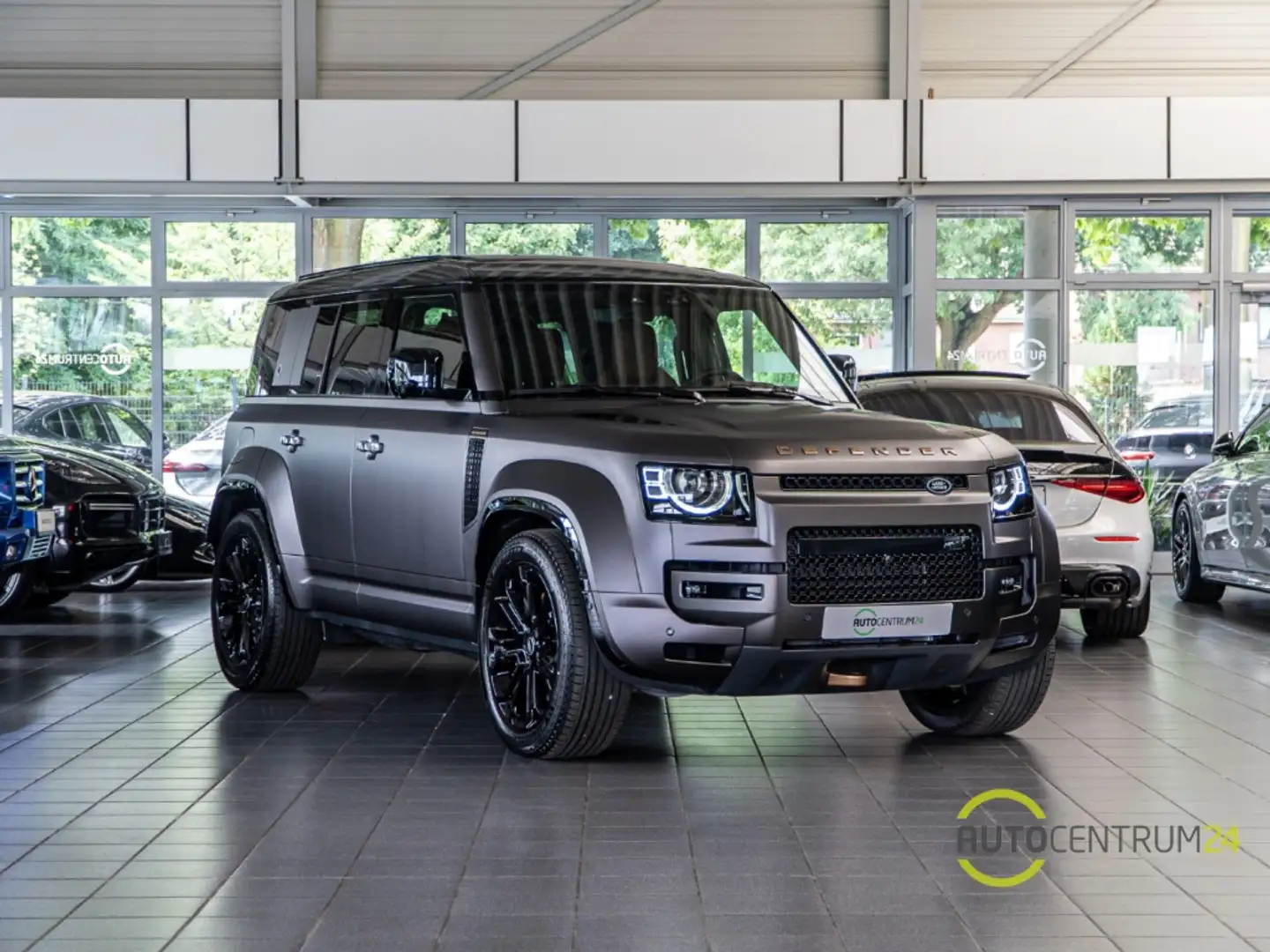 Land Rover Defender 110 OCTA P635 Pano HUD Memory Gris - 1