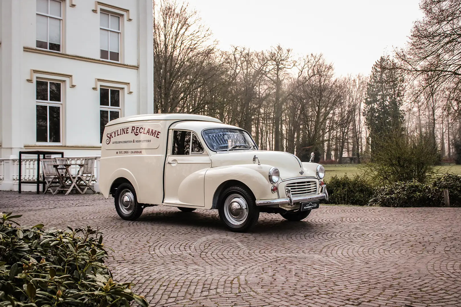 Oldtimer Morris Minor Van - 1