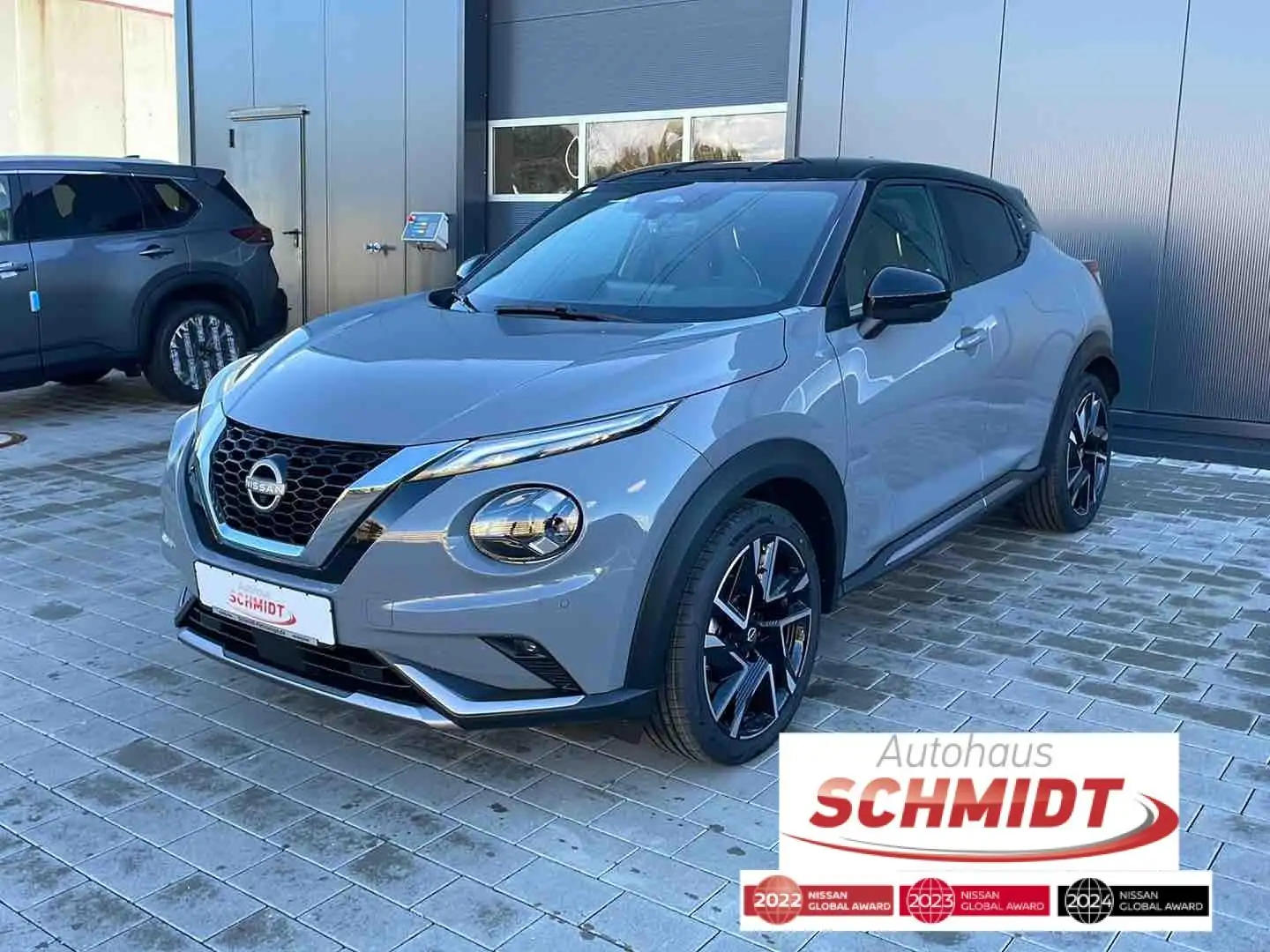 Nissan Juke 1.0 DIG-T DCT N-Design Technology/BOSE Grau - 1