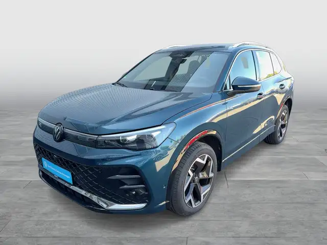 Volkswagen Tiguan view 2