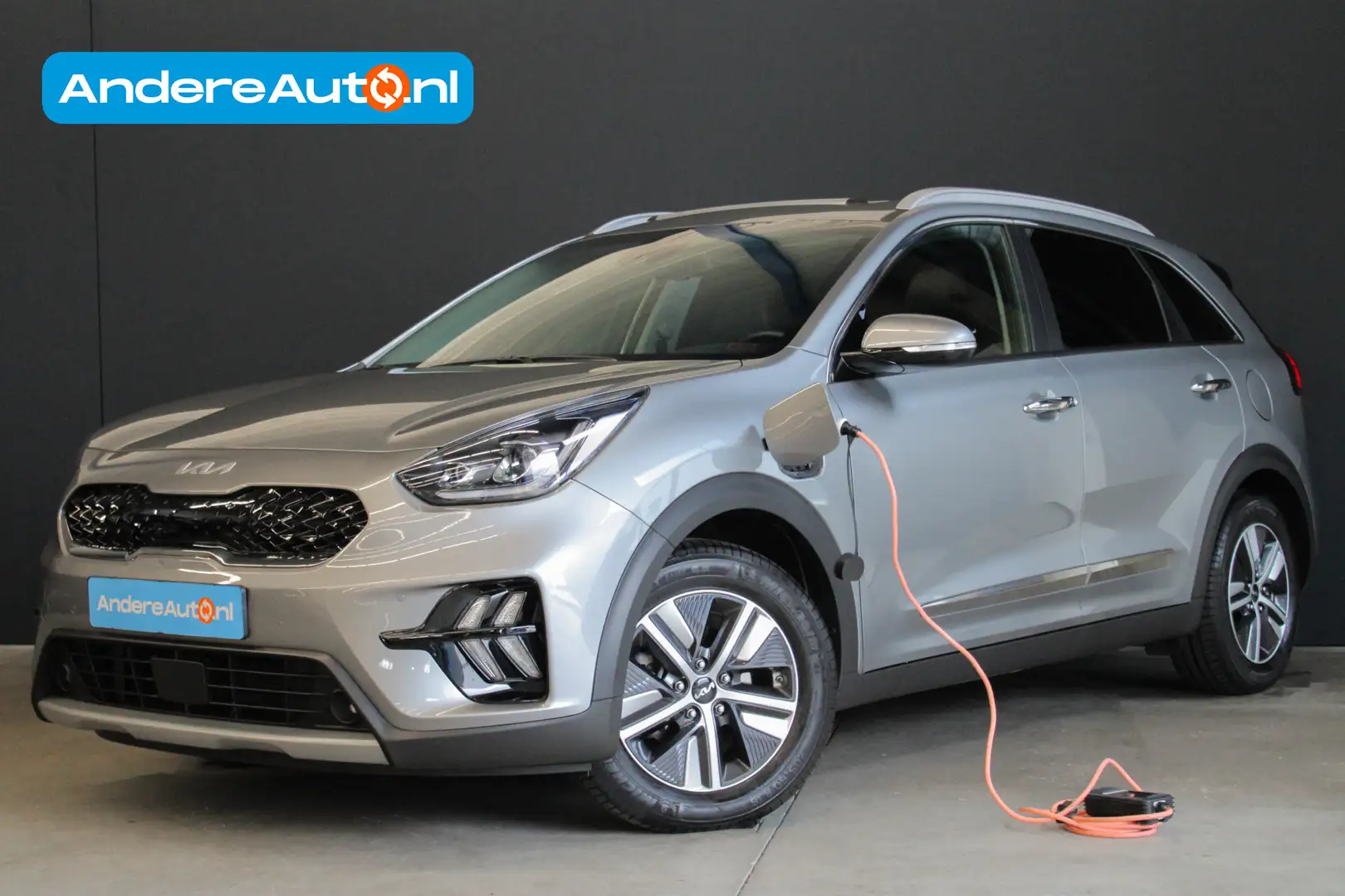 Kia Niro 1.6 GDi PHEV ExecutiveLine |trekhaak|elek stoel|st Grijs - 1