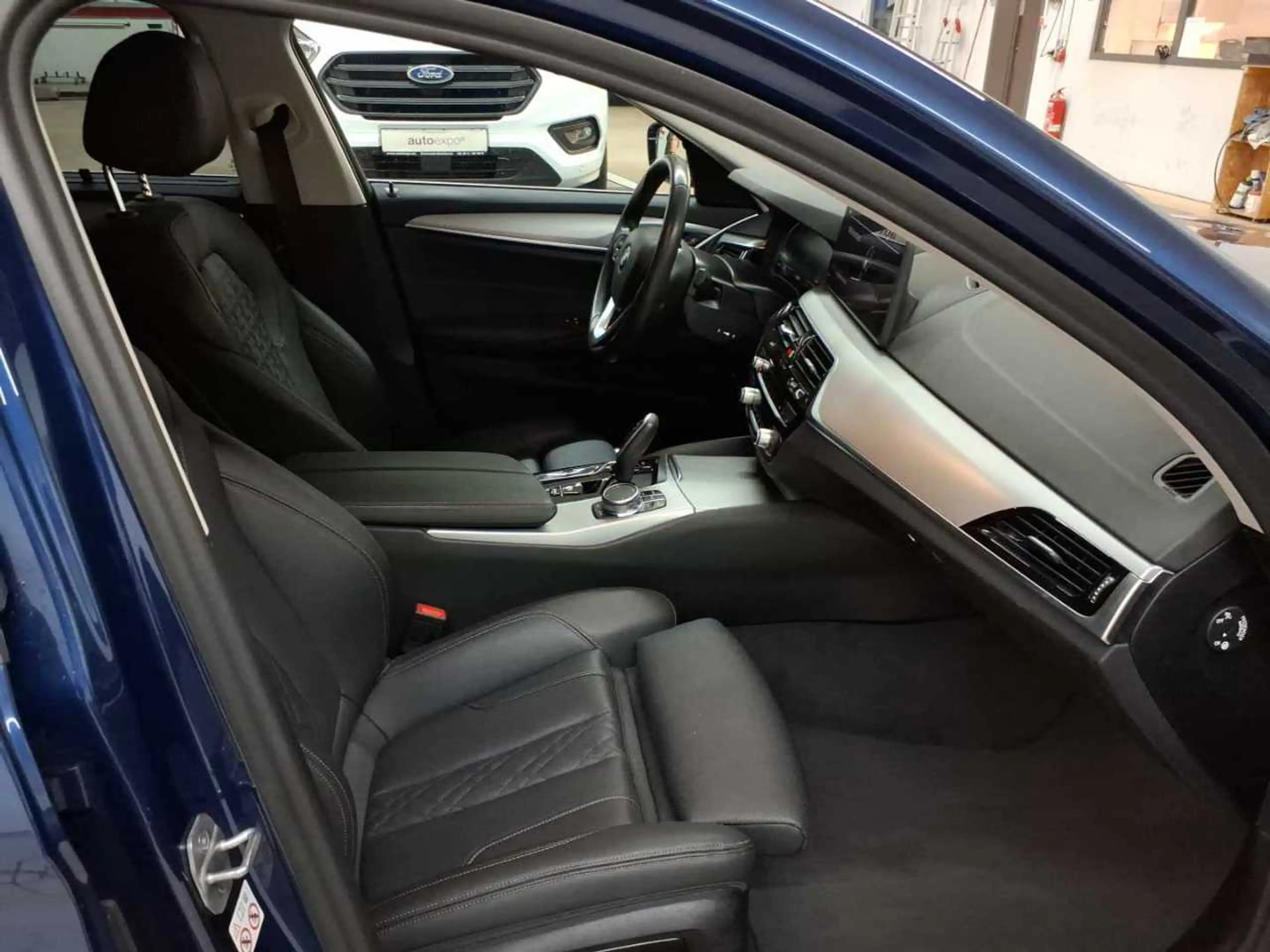 BMW 520 520d Touring Aut. Navi Leder SHZ — photo 8