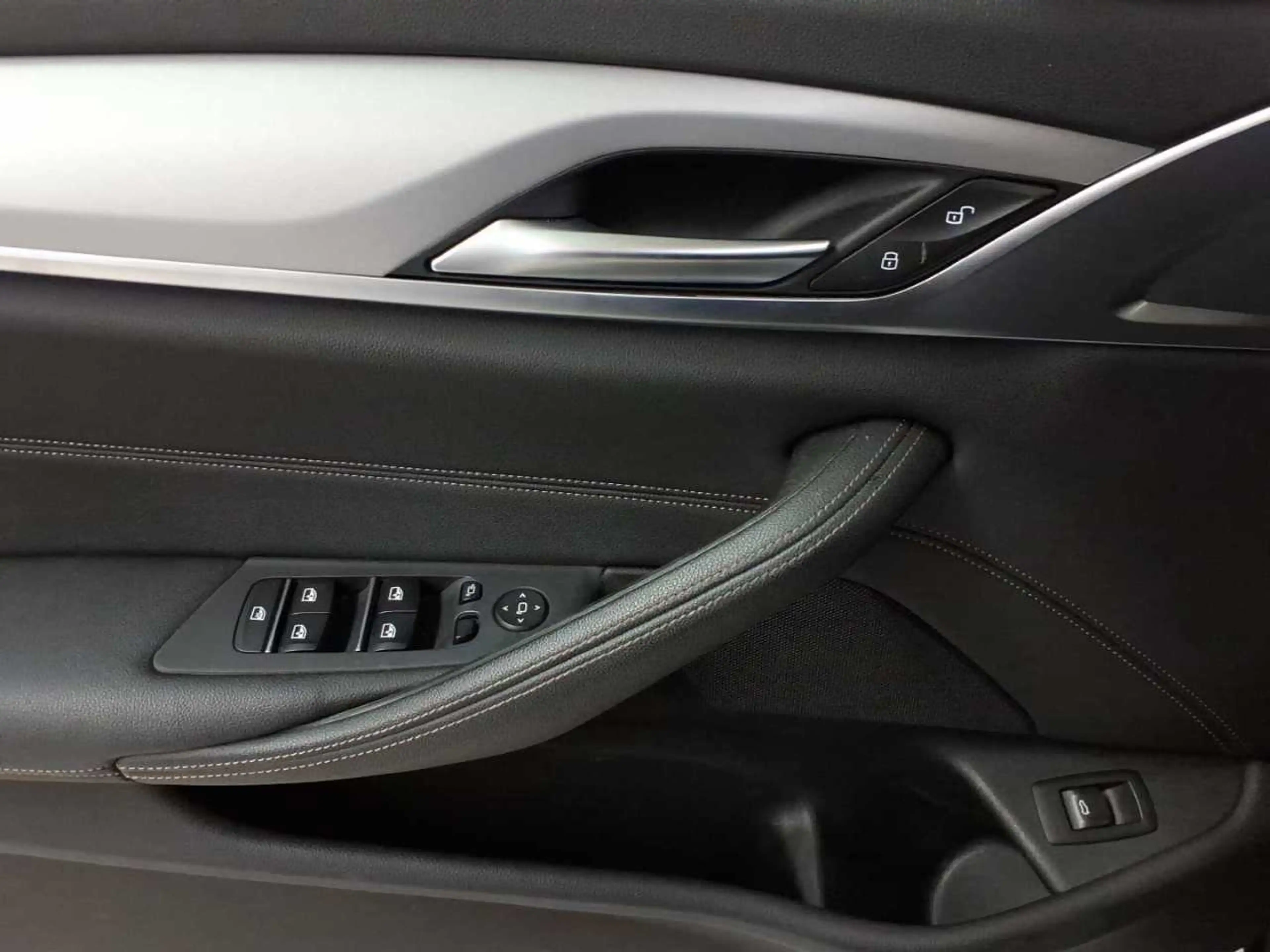 BMW 520 520d Touring Aut. Navi Leder SHZ — photo 19