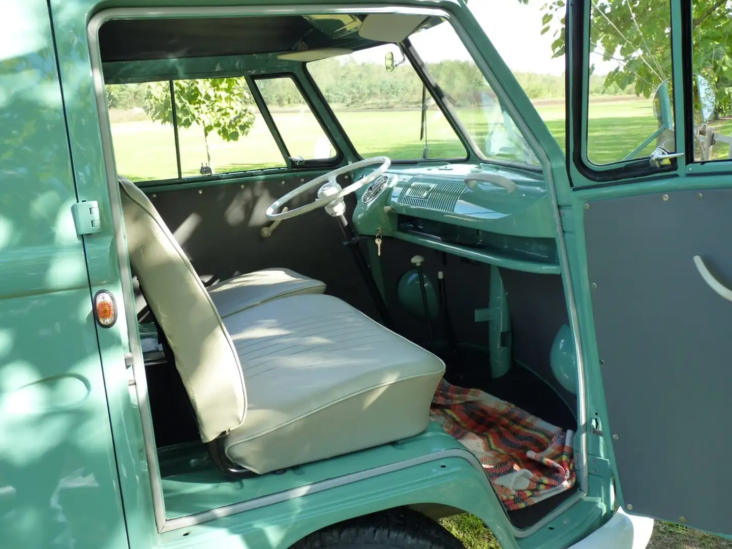 Volkswagen T1 - 2