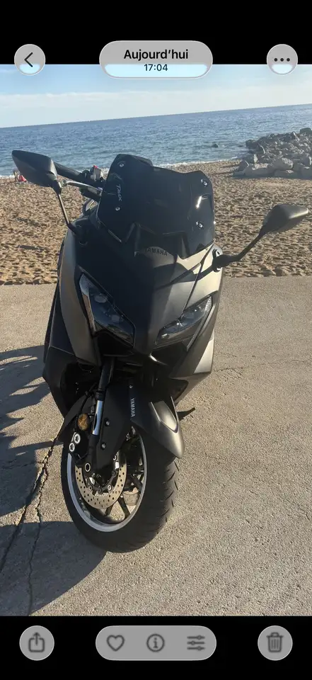 Yamaha Tmax 560