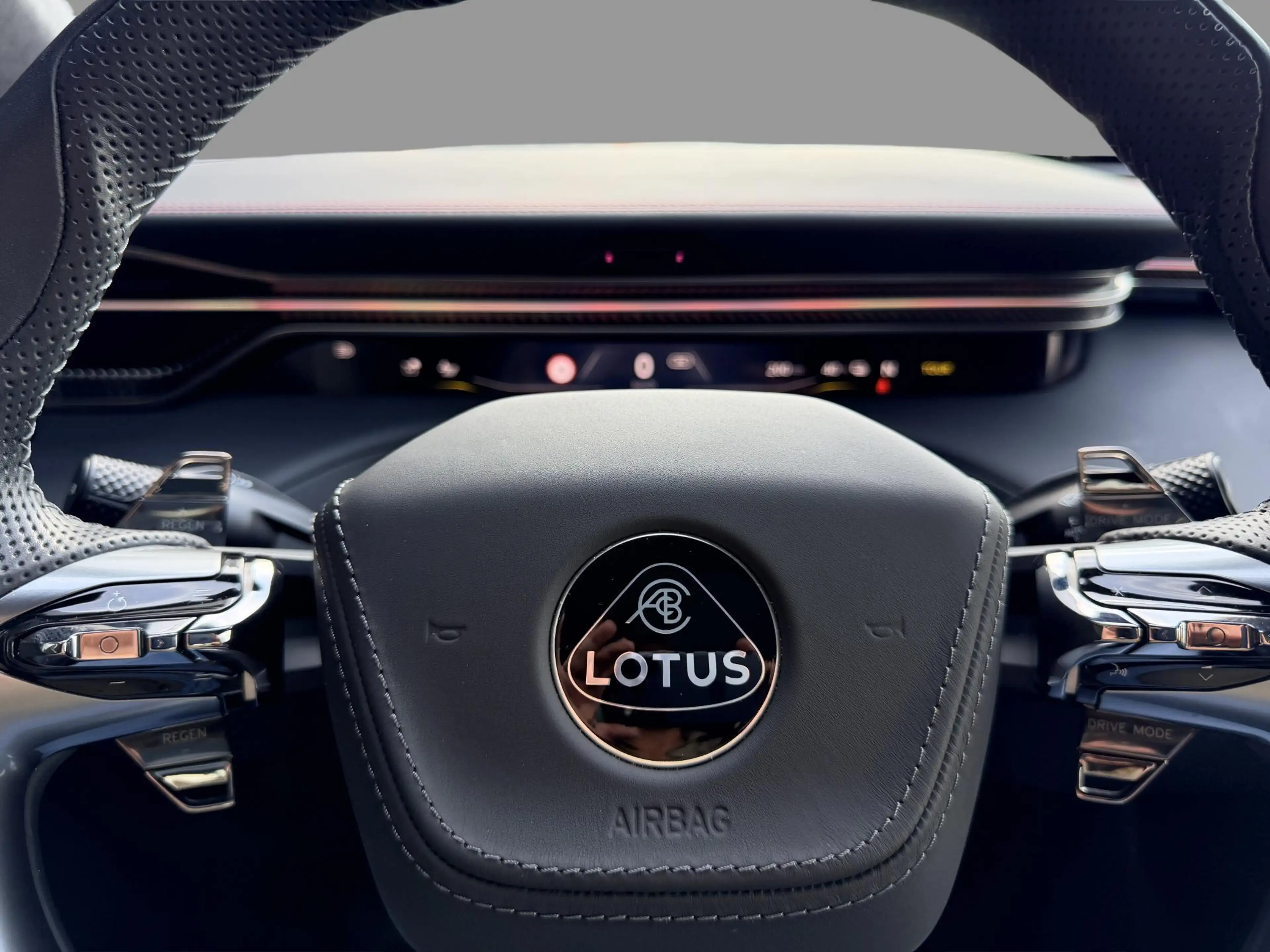 Lotus Eletre EDS 450+ 4WD 112 kWh | 22” | Lotus Pack | 612 PK | — photo 27