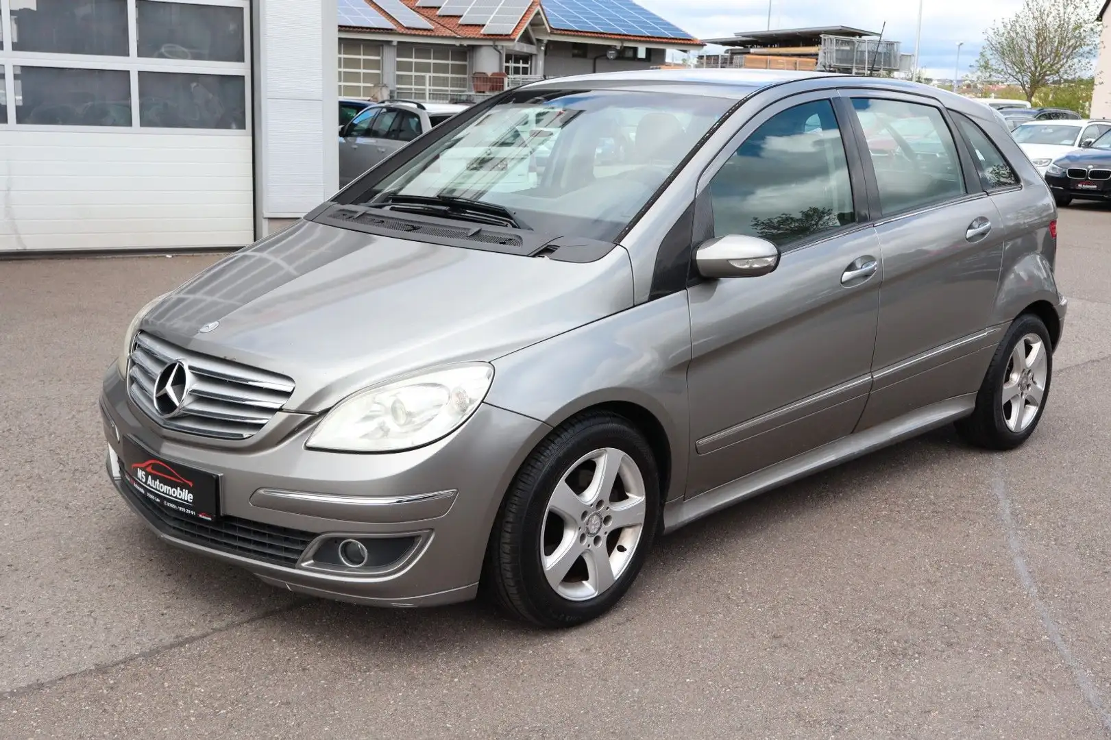 Mercedes-Benz B 180 CDI  Klimaauto_Sitzhz_Alu siva - 1