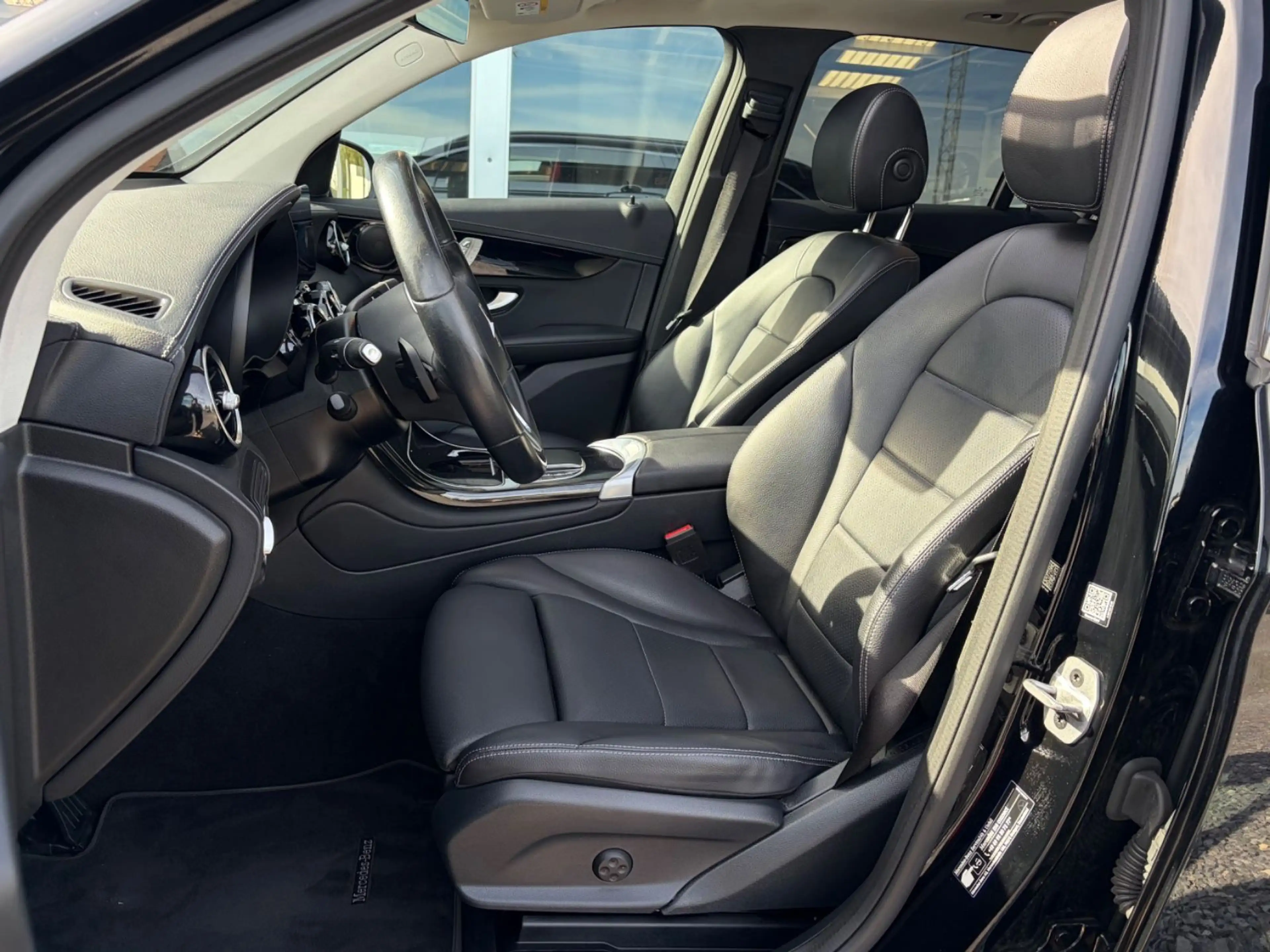 Mercedes-Benz GLC 200 d 4Matic AHK | PANO | LEDER | LED | DAB — photo 13