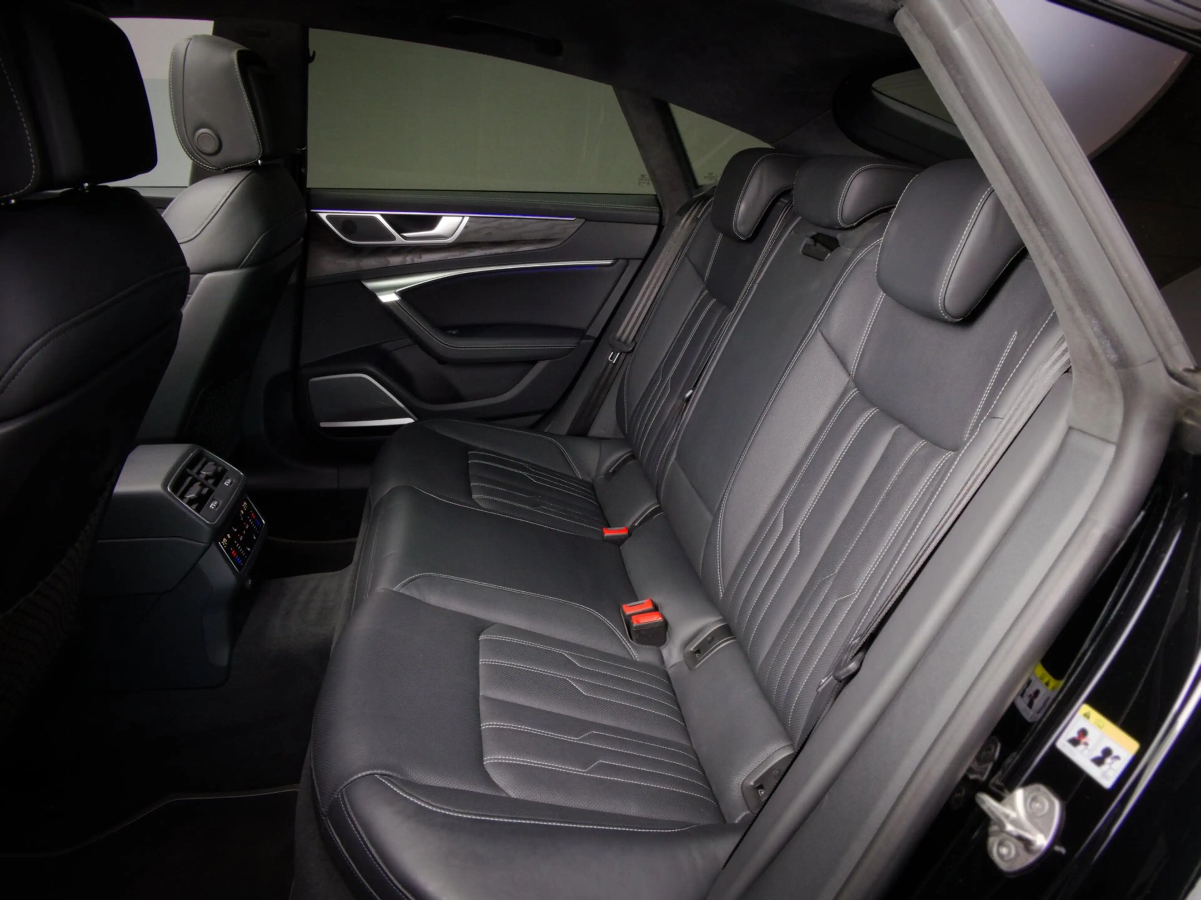 Audi A7 Sportback 50 TFSI e quattro Competition S-Line Edi — photo 8