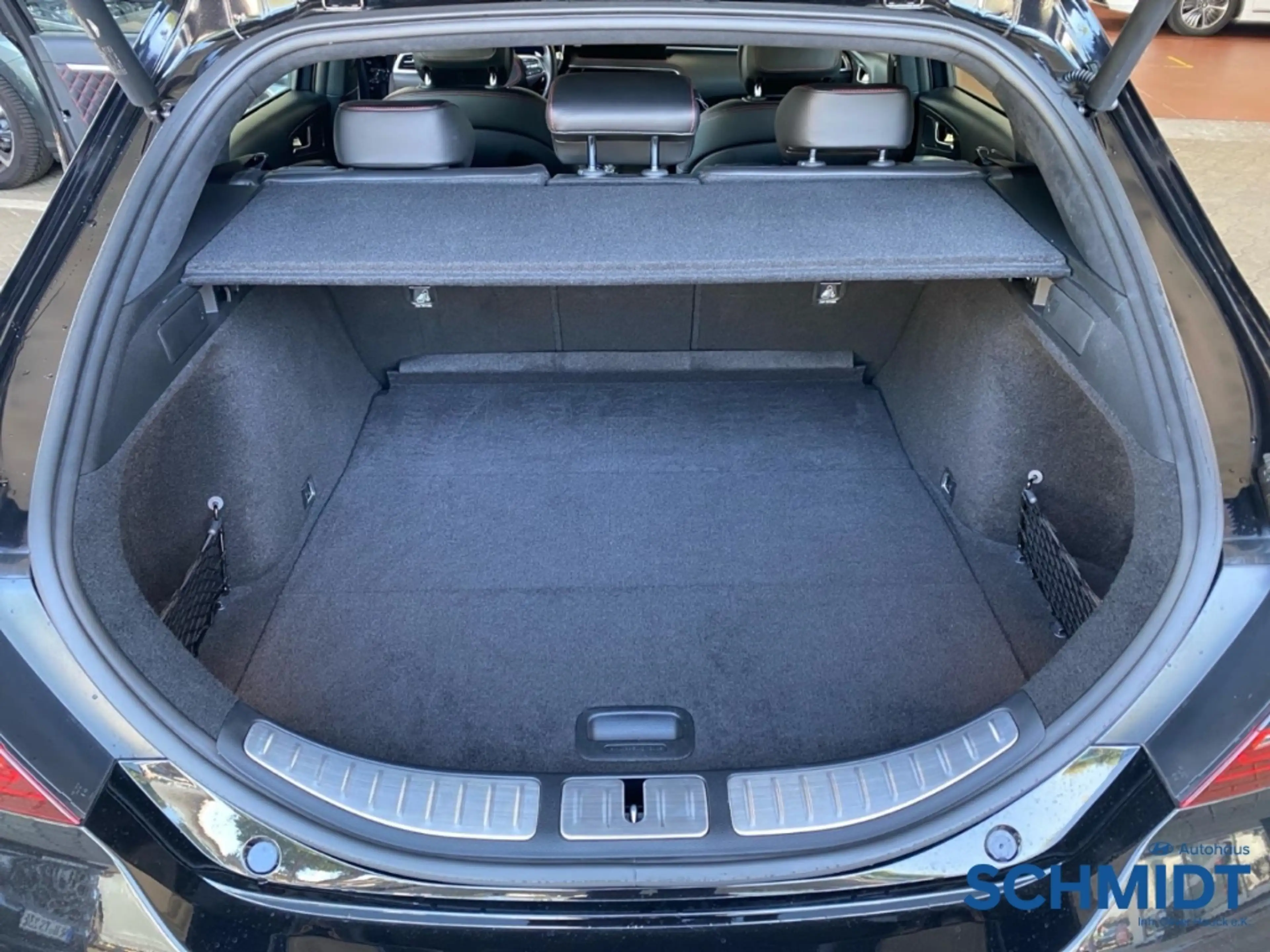 Genesis G70 Shooting Brake Sport 4WD 2.2 CRDi Sportpaket Leder — photo 12