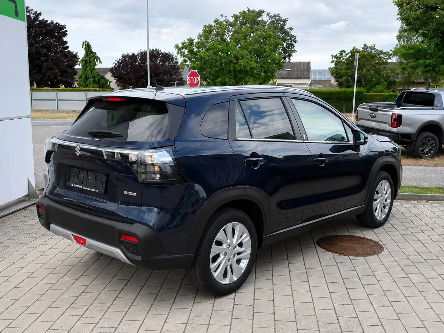 Suzuki S-Cross 1.4 GL+ Hybrid shine Blau - 2