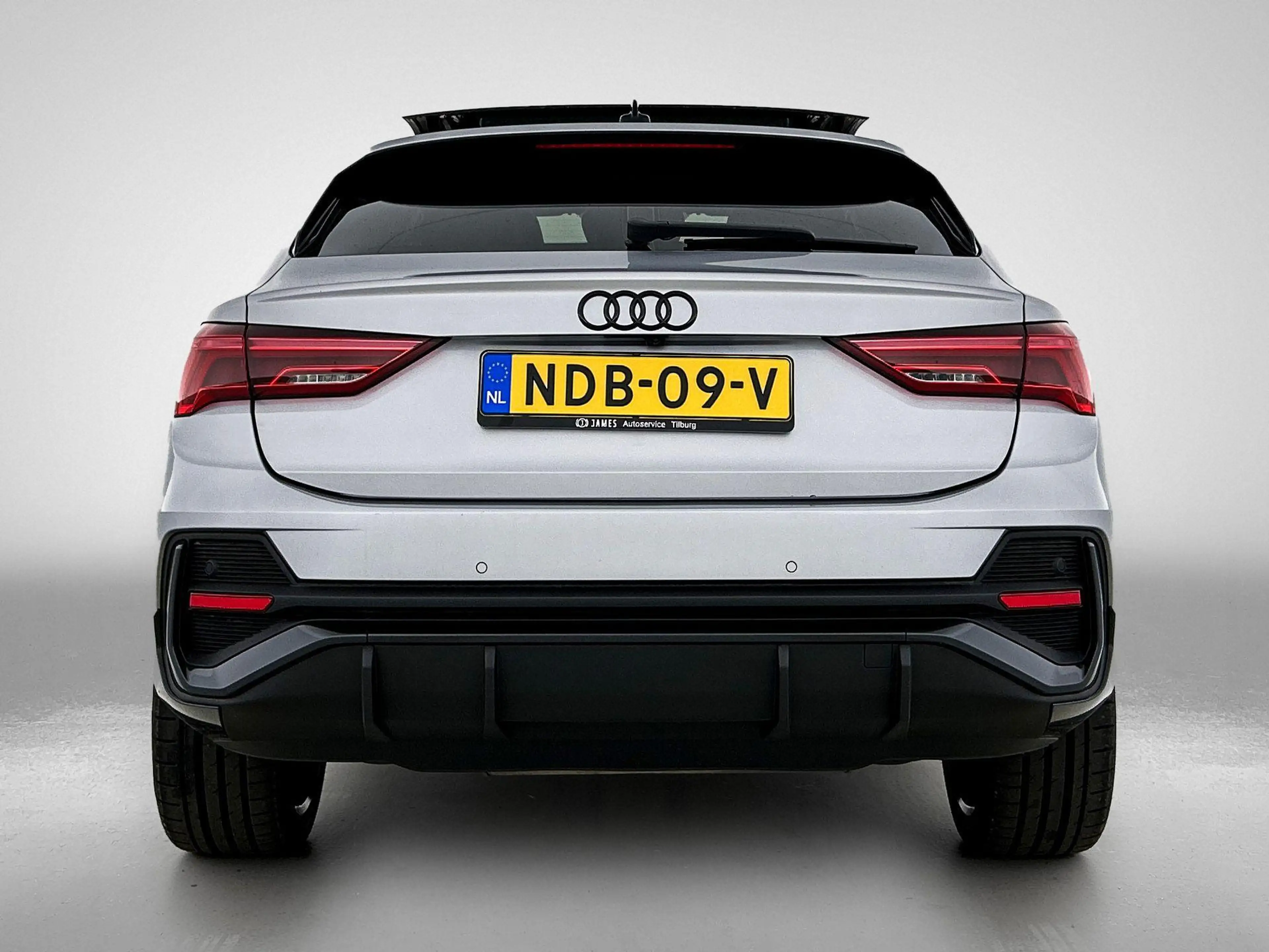 Audi Q3 Sportback 45 TFSIe S-Line PANO | CAMERA | FULL-LED — photo 4