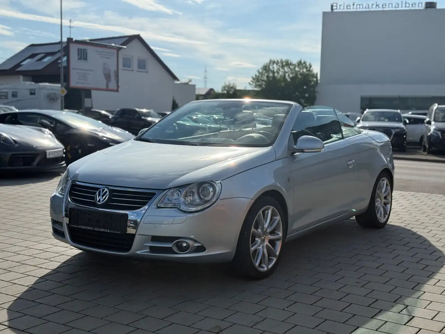 Volkswagen Eos 2.0 TDI DSG Individual *LEDER*XENON*NAVI*AHK Silber - 2