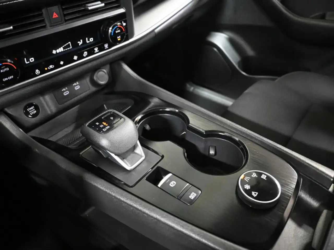 Nissan Rogue photo Nissan Rogue