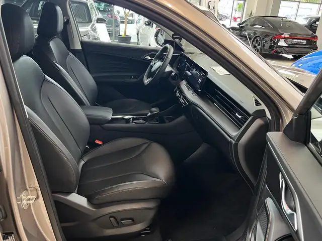 MG MG HS view 15