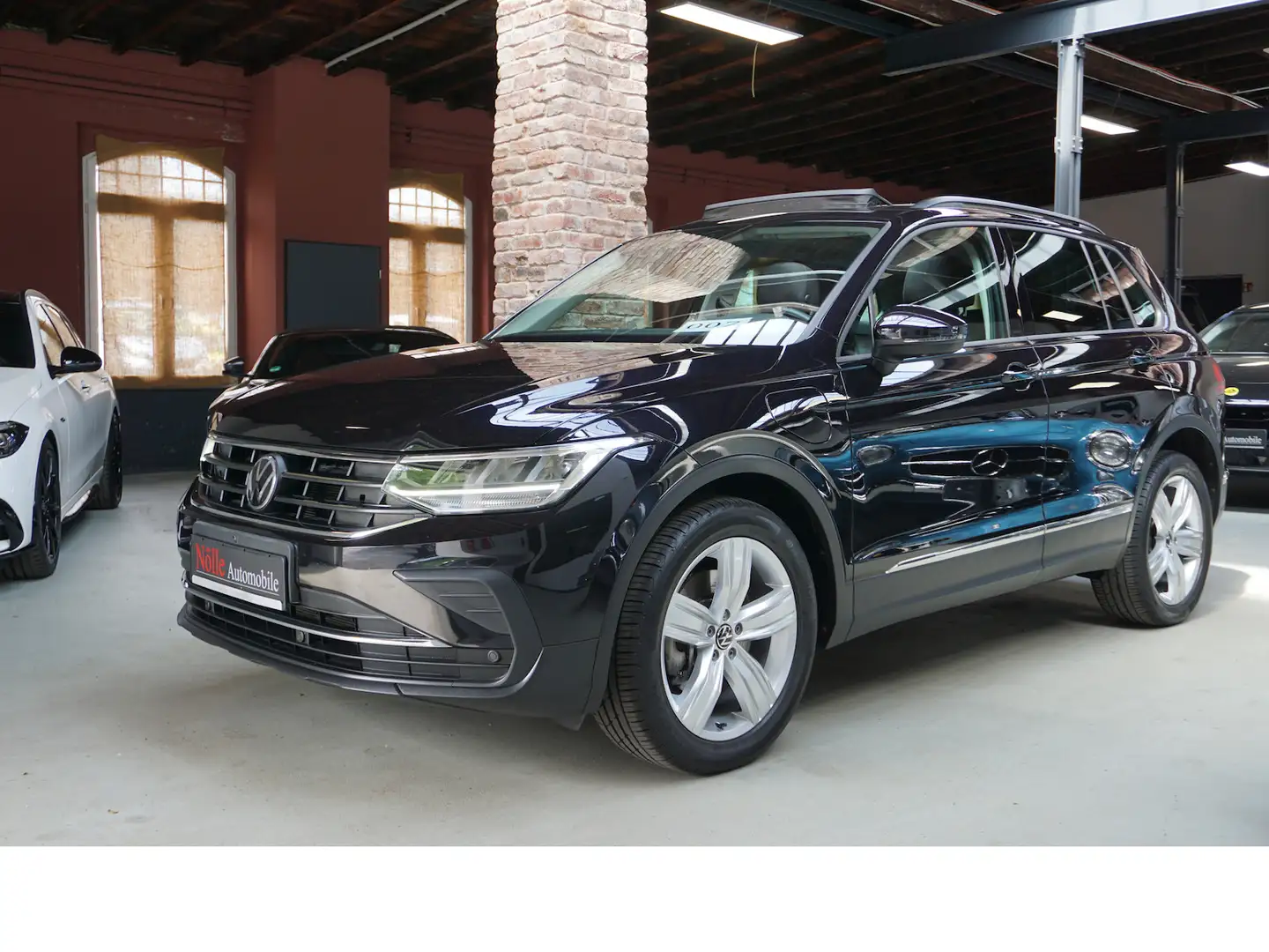 Volkswagen Tiguan Life eHybrid DSG Navi Pano ACC AHK 360° Noir - 1