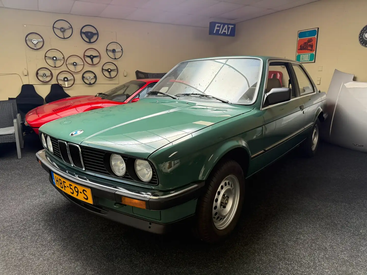 BMW 316 Groen - 1