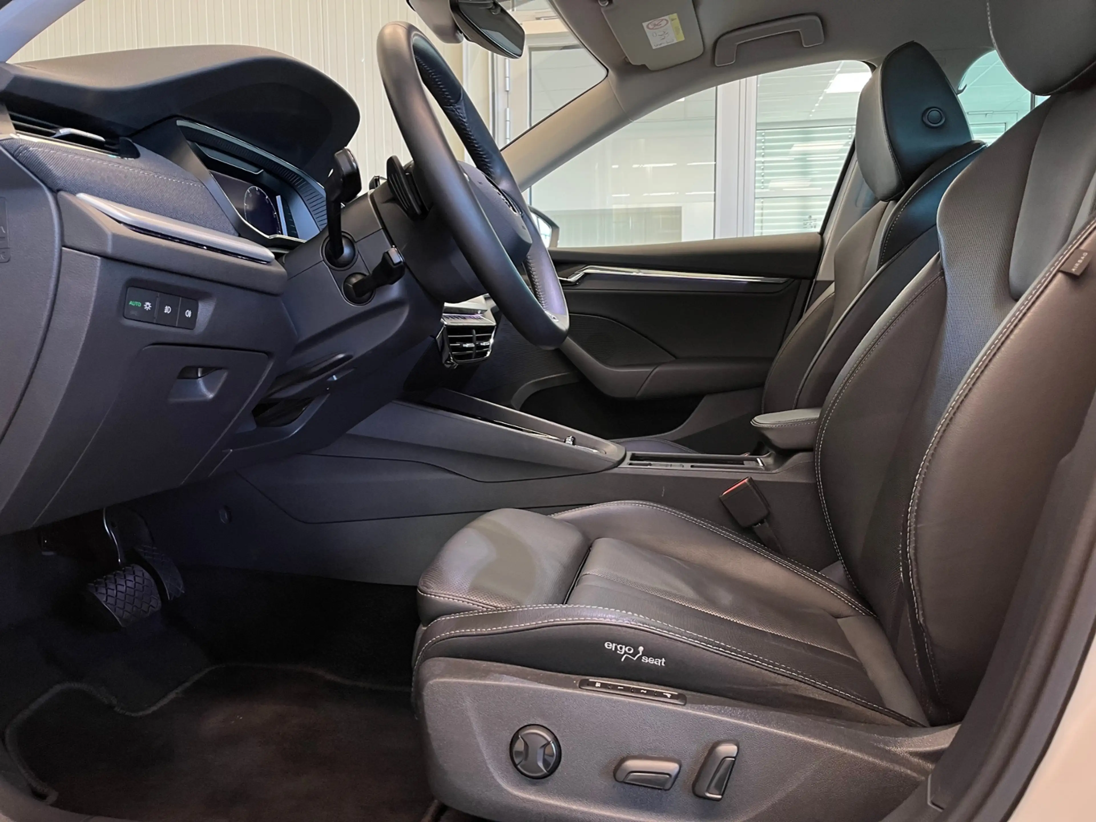 Skoda Octavia Combi Style 2.0 TDI DSG Navi AHK Kamera — photo 8